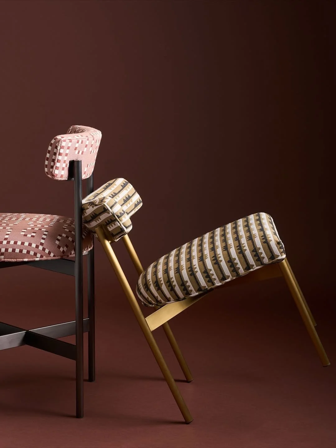 Say hello to the @sunbrella x @blockshoptextiles Hand - Woven Collection, a collaboration with @fairfieldchair where style, pattern, and texture come together to bring your design dreams to life. 

Available at @whitneyevansltd
Located at the @denver