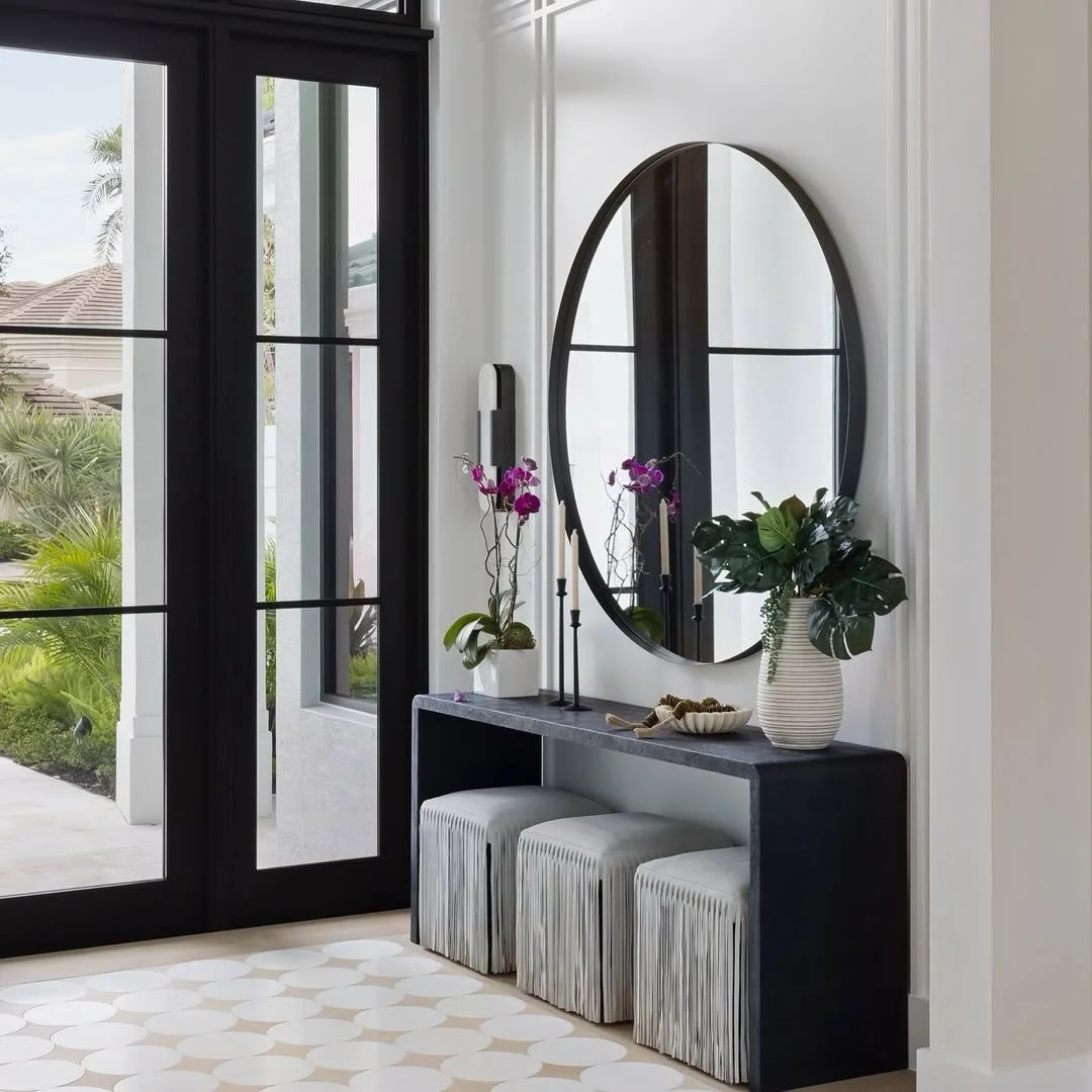 Foyer goals! We&rsquo;re obsessed with how the incredibly talented @nikkilevyinteriors brings the @madegoods Hallie stools to life in her projects.

Chic, functional, and full of personality&mdash;because who doesn&rsquo;t love a little fringe?

Avai