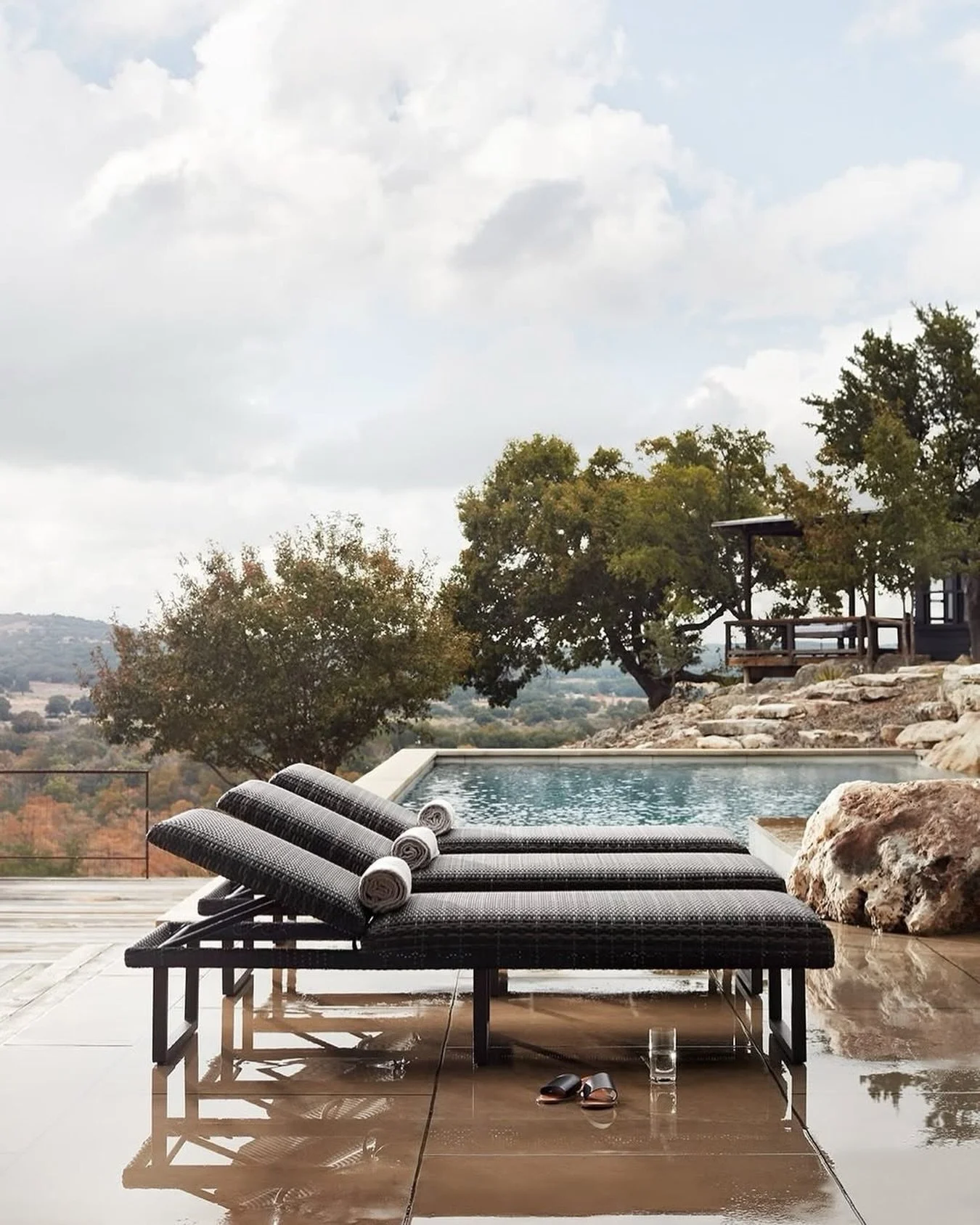 Designed for you- and no one else. This year, honor the pace that feels natural. Layer comfort, craftsmanship, and intention to create a perfectly tailored retreat with outdoor furniture by @woodardfurniture 

AND @woodardfurniture  is included in ou