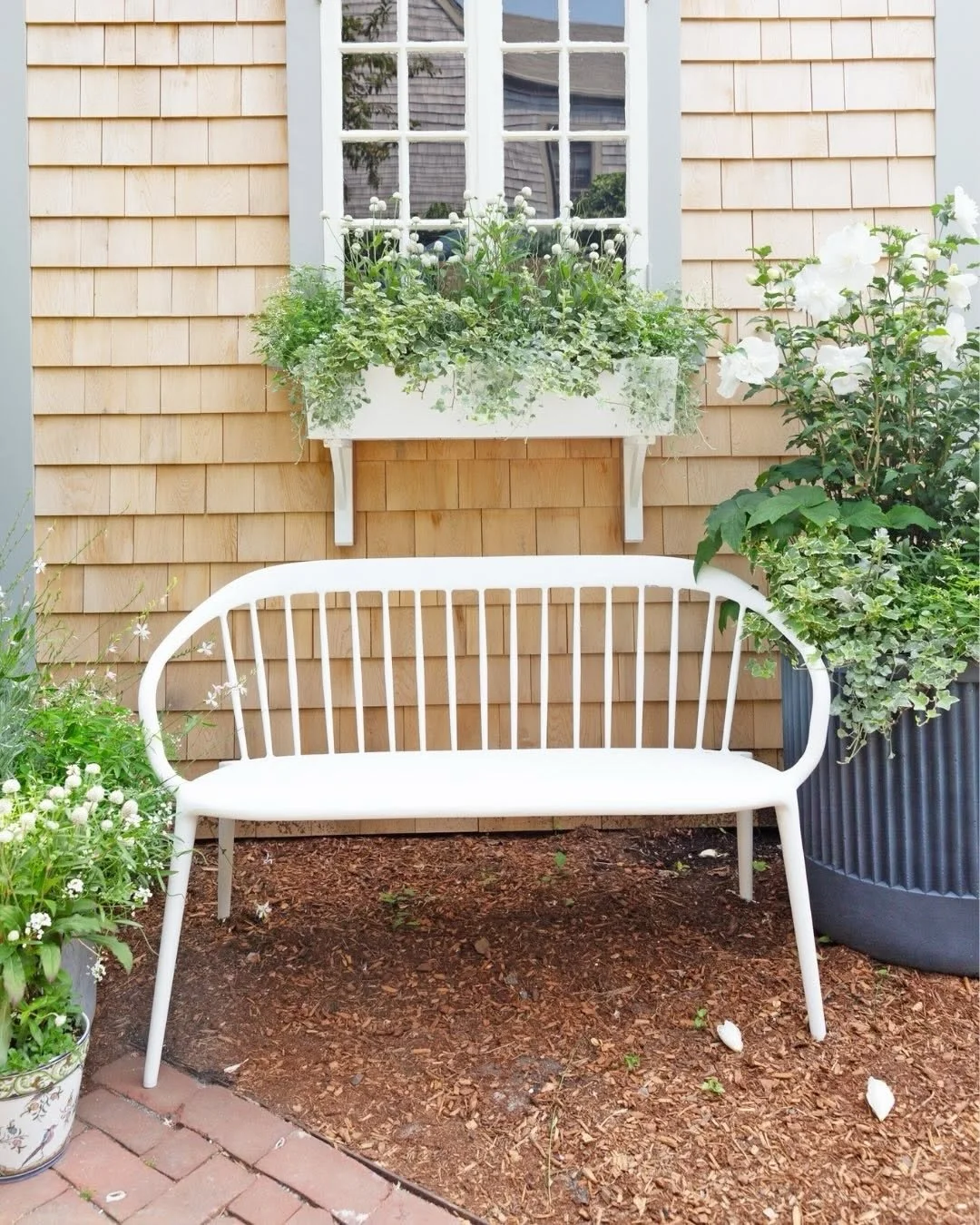 See style that stays for more than a century. Made beautifully. Made well. Designed to last. @woodardfurniture

AND @woodardfurniture is included in our Annual Outdoor Sale! Take an additional 10% OFF Designer Net Pricing through April 15th! 2 DAYS L