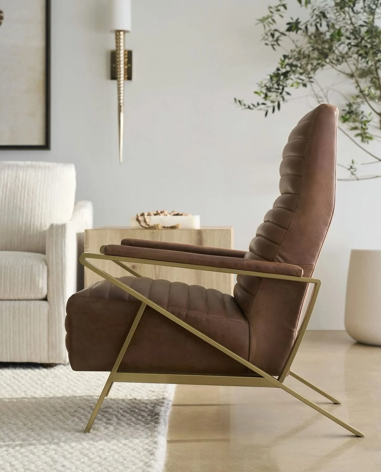 With its sculptural form and inviting shape, the Infinity Occasional Chair by @fairfieldchair offers both comfort and style. Crafted with clean lines and a grounded silhouette, it&rsquo;s a statement piece that enhances any space.⁠

Available at @whi