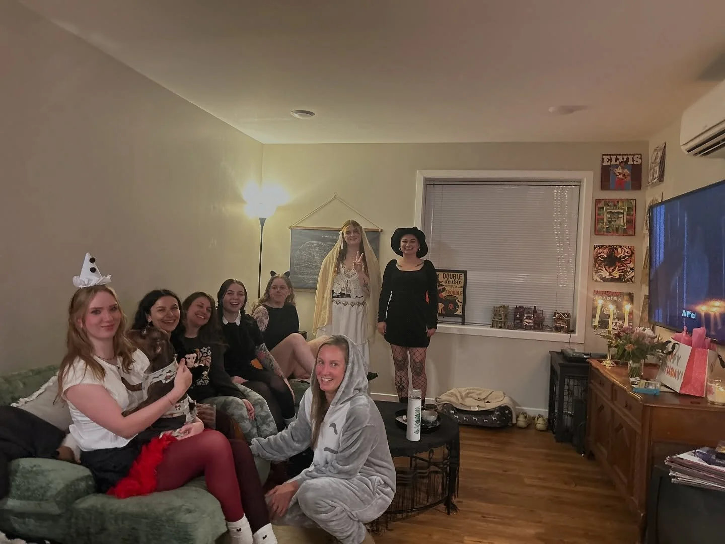 A+ Halloween vibes from the staff! HAPPY HALLOWEEN!!!