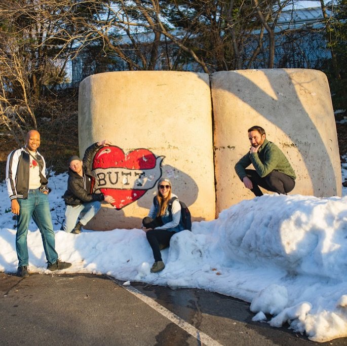 OPEN 9-3 TODAY! (&amp; using this throwback snow/butt pic from before opened to lyk)