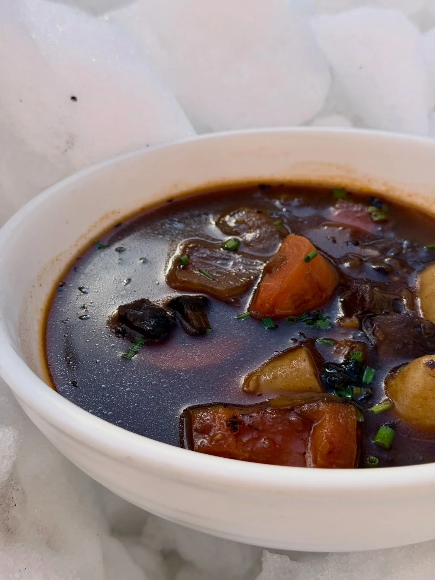 Who else needs to be comforted by a warm (metaphorical) hug in the form of a good soup? The braised veggie stew is here with arms wide open, and that&rsquo;s exactly what this song was written about.