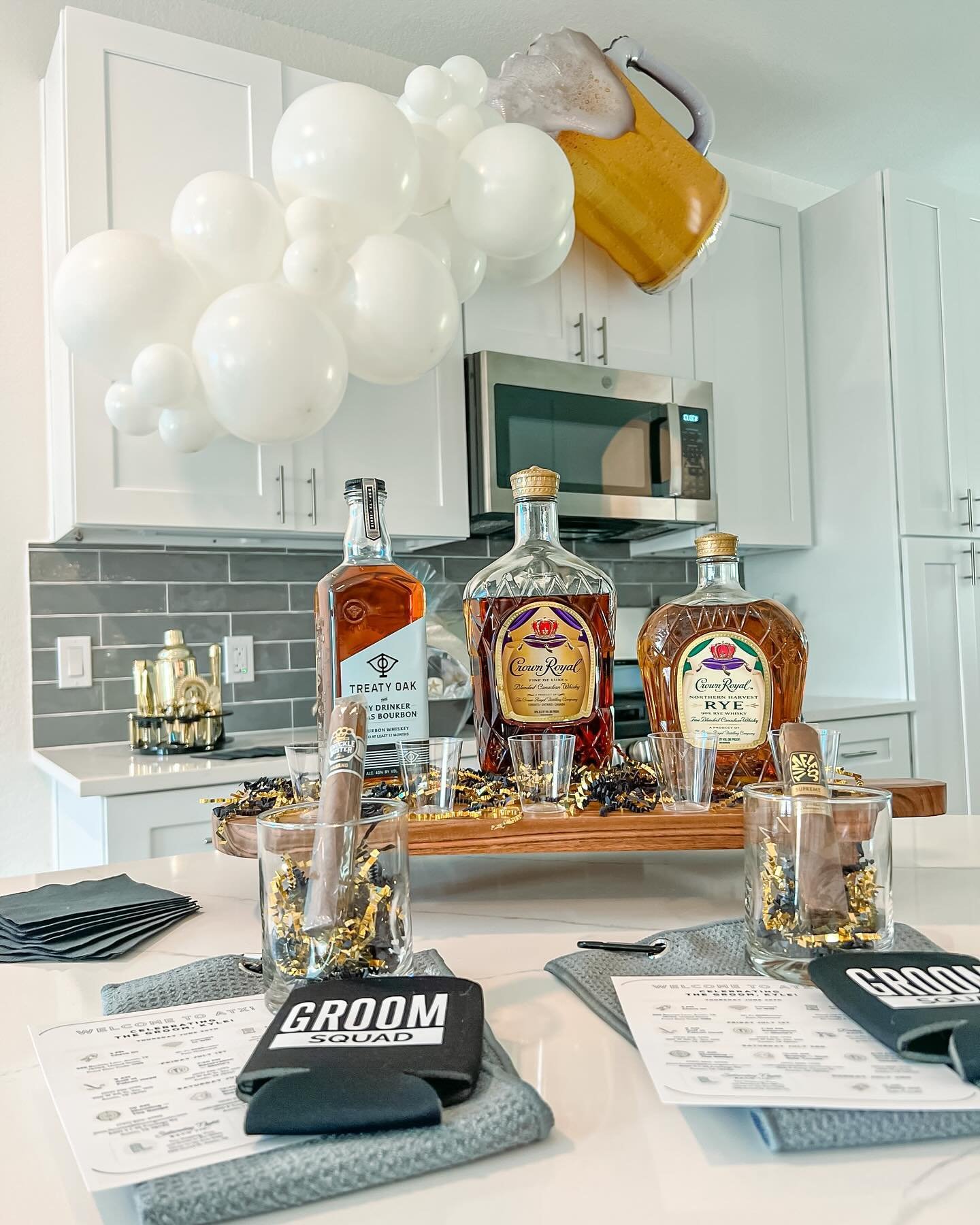 Don&rsquo;t forget, we also do bachelor party set-ups! 🎉 Guys deserve amazing celebrations too! This is the perfect surprise for your fianc&eacute; and his crew! 🤵🏻&zwj;♂️🍺🏓 #bachelor #party #setup #thebachplan #whiskey