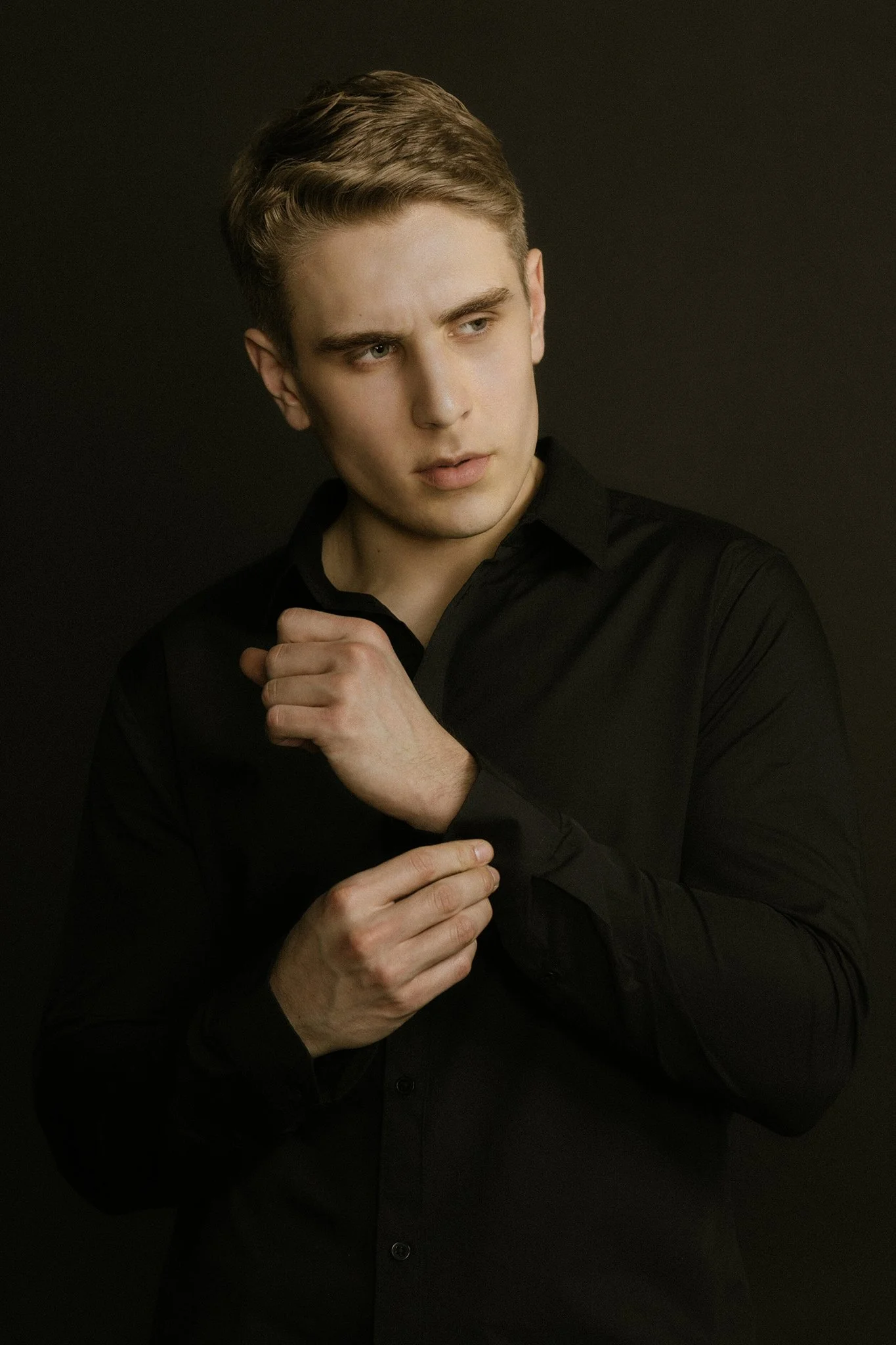 Soft Light Fashion Portrait.jpeg