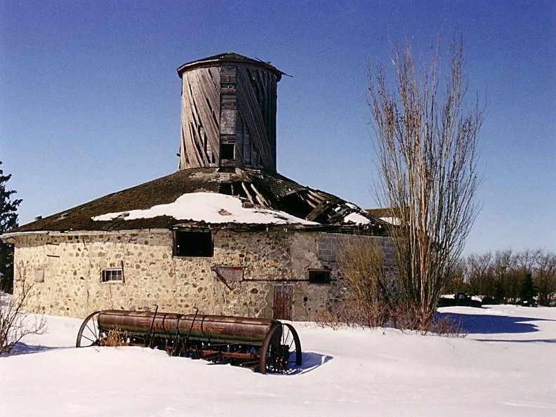 1980s - Bell Barn in winter, by Dan Loran