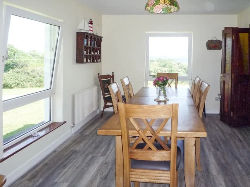 dining room.jpg