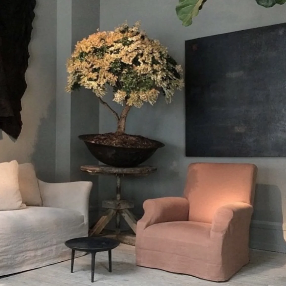 The perfect balance of feminine + masculine elements💕🖤💕