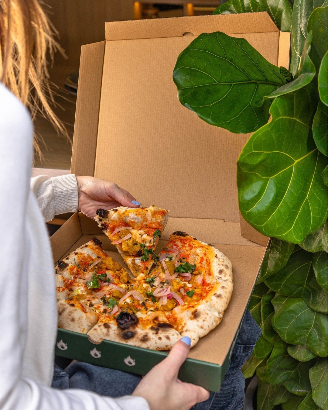 Pick-up the perfect pick-me-up &ndash; a parcel packed full of flavour! Whether that&rsquo;s a pizza to share or a pasta all for you, enjoy regular priced a la carte items at 25% off between 11:01 - 12:30 and 16:01 - 18:00 on weekdays and 12:00 - 21: