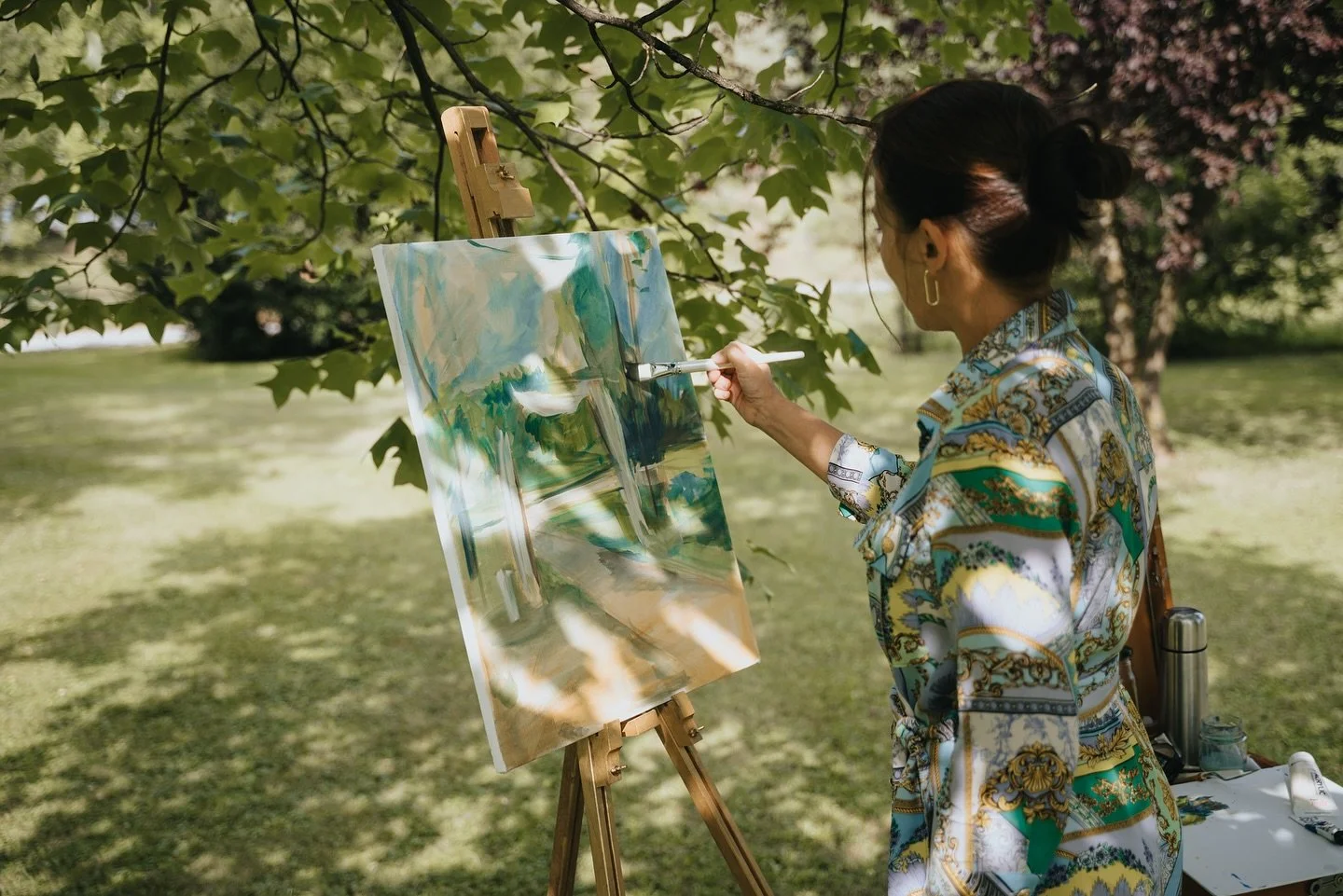 Sunlight reflections from the photographer @innea_studio and also on painting at the wedding @paint_it_white_dekor