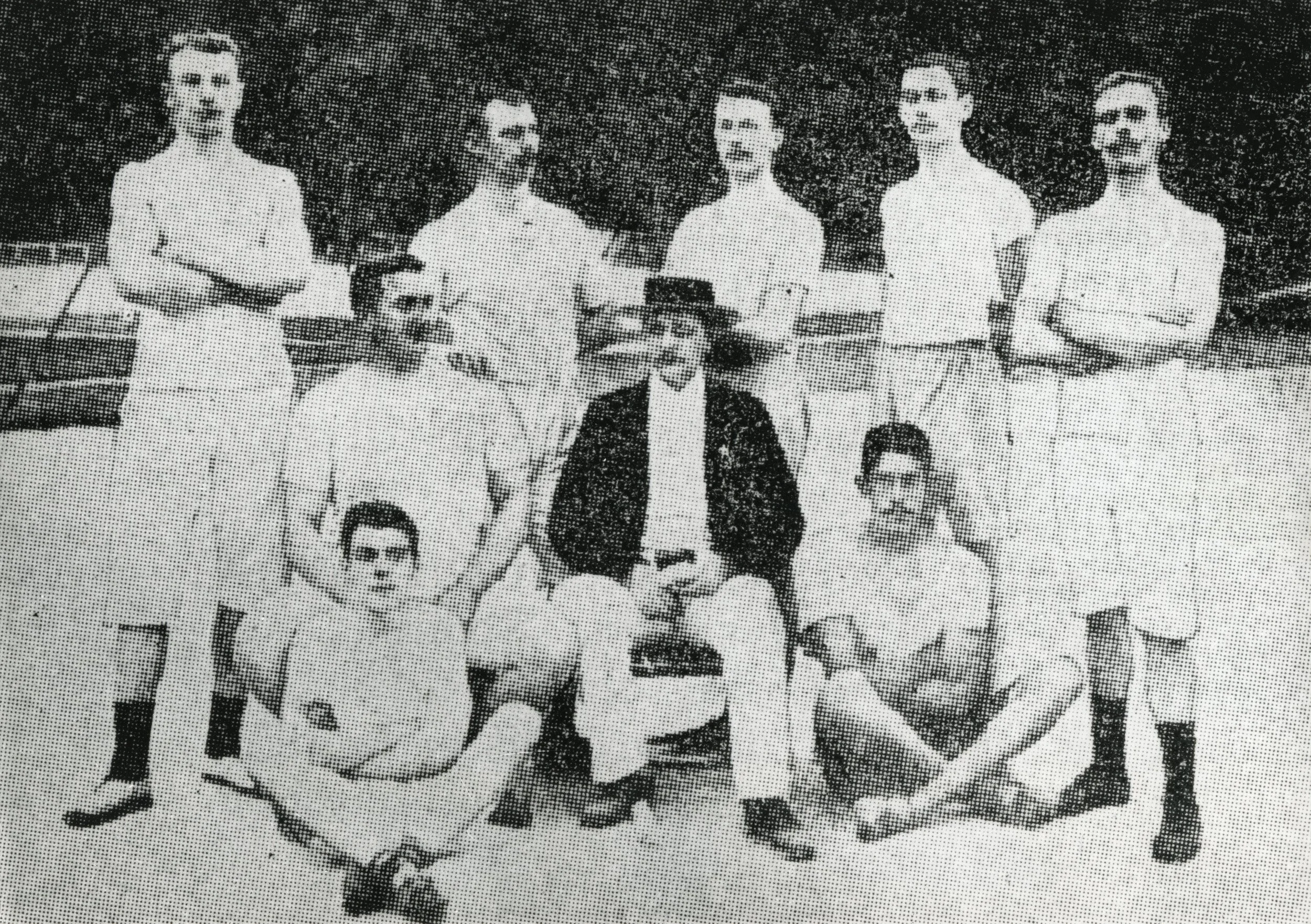 1900 OS-laget med Staaf stÜende lÑngst till vÑnster.jpg