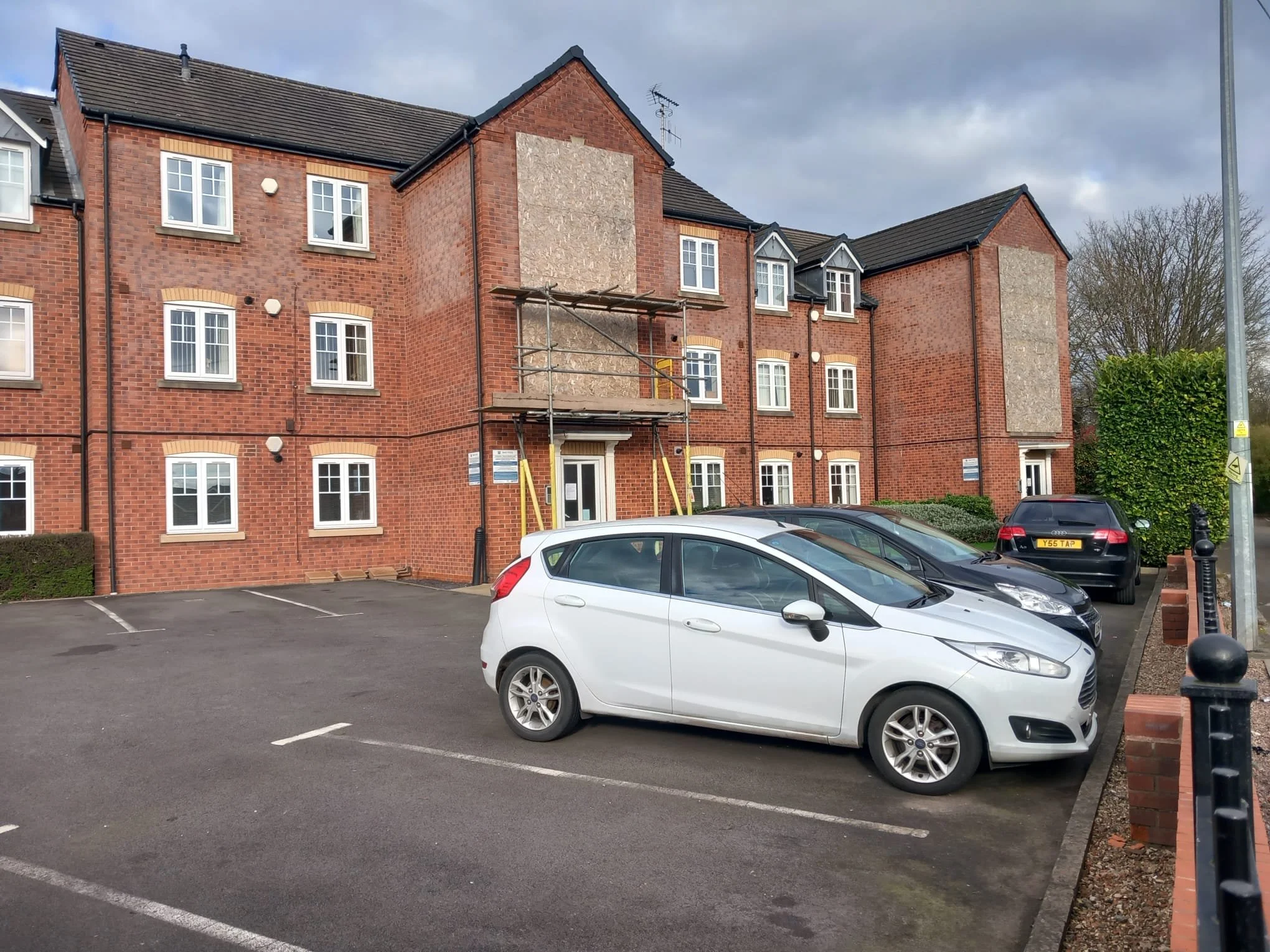 Principle quickly resolves unsafe communal windows at Black Country ...