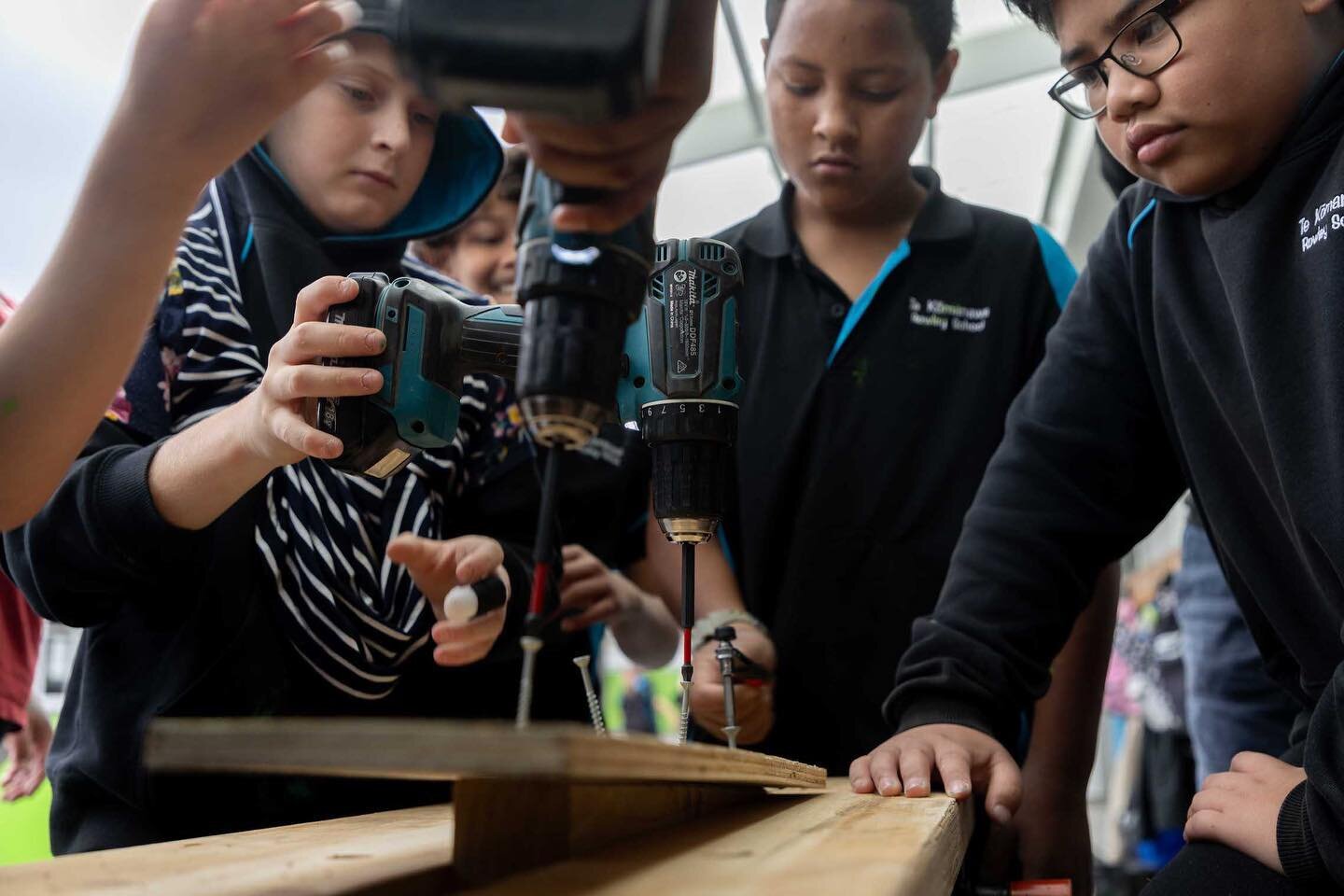 Tool skills prep! 🙌

Week 7 - Place Cadets @ Te Kōmanawa Rowley School 💫

Photography: @petramingneau 

@cast.lighting 
@rosiemurphy.me 
@gather_landscape_architecture 
@ratafoundation
@wsp_in_nz 
@wsp_landscapeud_nz 
@switchedonnz 
@placemakerschr