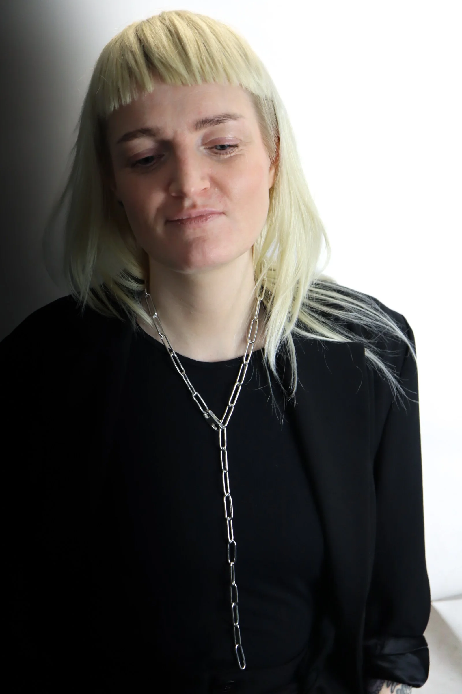 chainbreak necklace choker styel brutalist.JPG