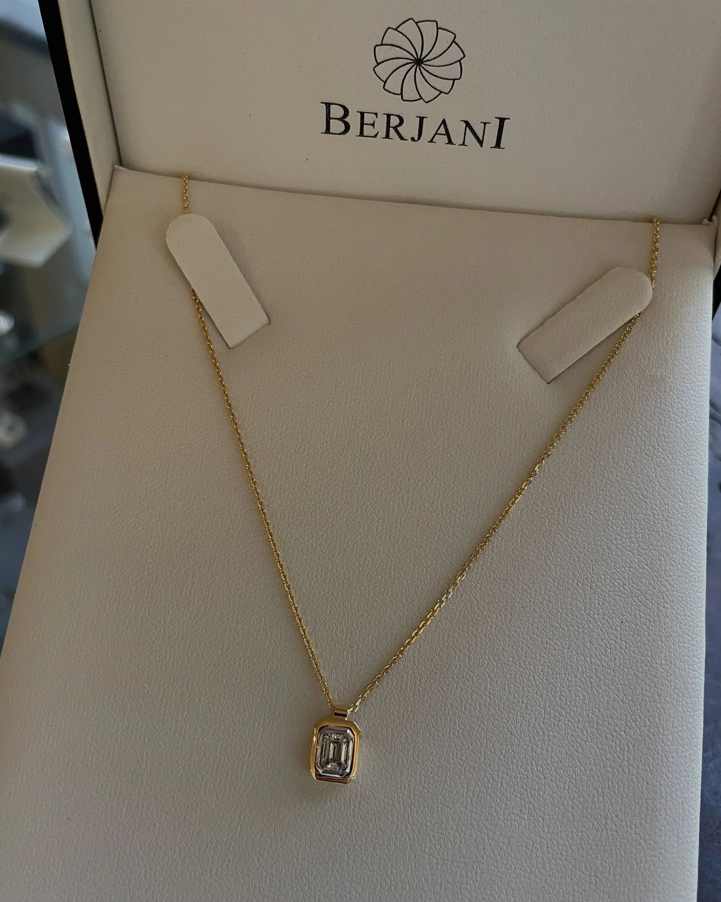 BERJANI Bespoke - Such a privilege to design and make this exquisite emerald cut diamond pendant for a beautiful lady in celebration of her 30th birthday&hellip; A loving gift from her parents&hellip; She loved it!

#berjanijewels #berjanijewellers #
