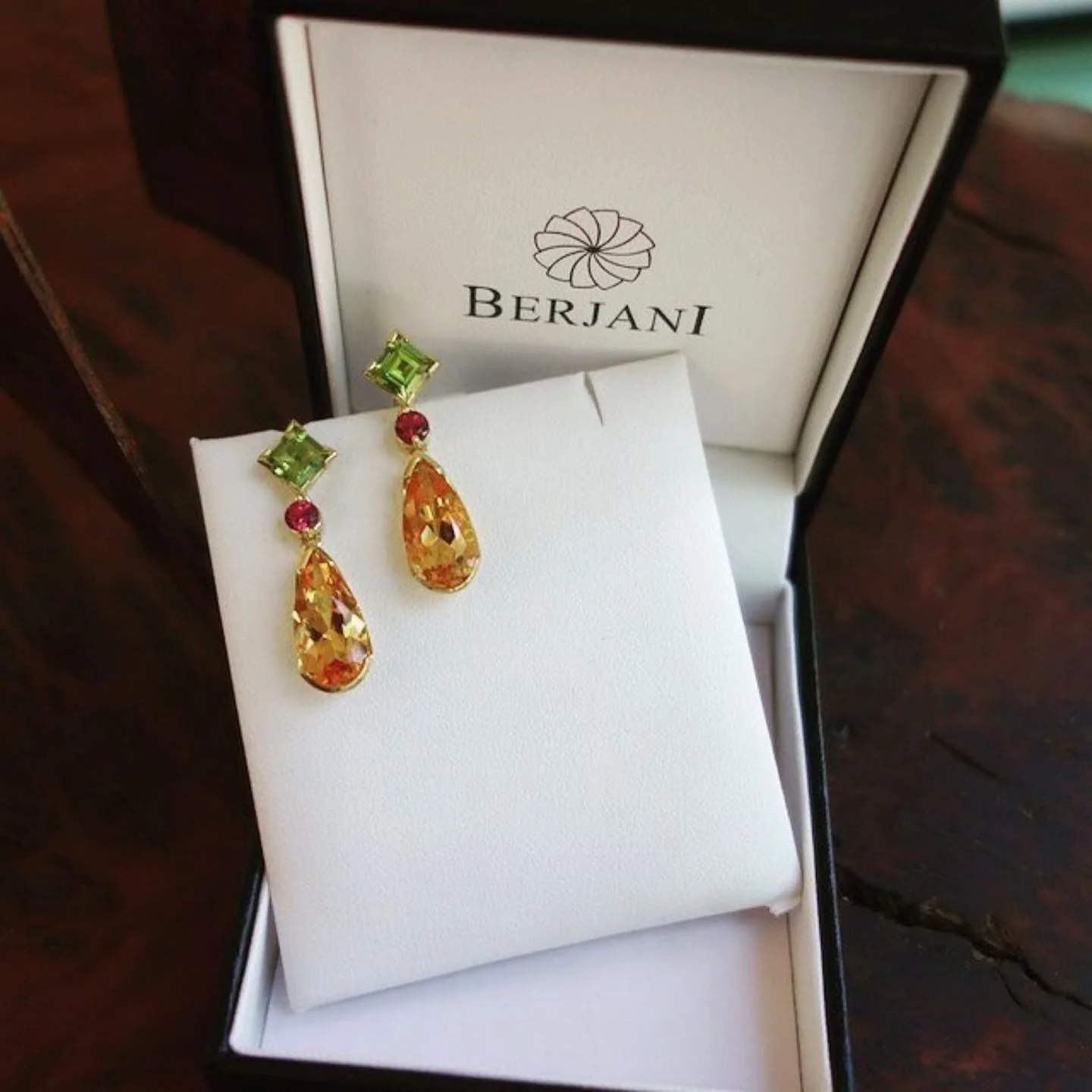 Celebrating the second of the November gemstones - Citrine - The transparent, pale yellow to brownish orange variety of Quartz - a durable and affordable gemstone that can be cut to large beautiful faceted gems such as this pair of perfectly cut tear