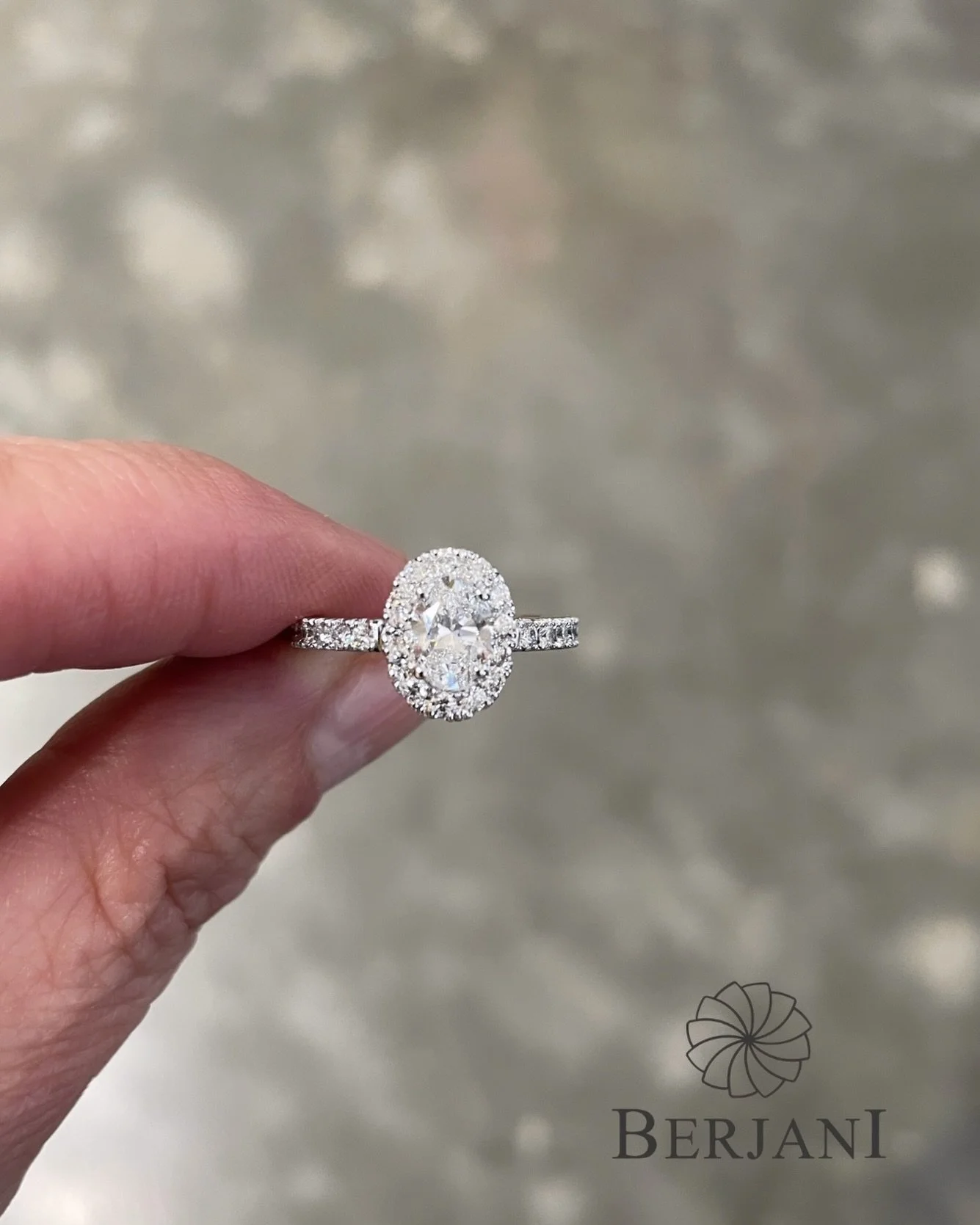 BERJANI Bespoke - A classic halo design diamond ring with the BERJANI touch&hellip; Custom handmade for a beautiful couple who recently got engaged&hellip; 

#engagement #diamondring #bespokejewellery #finejewellery #engagementring