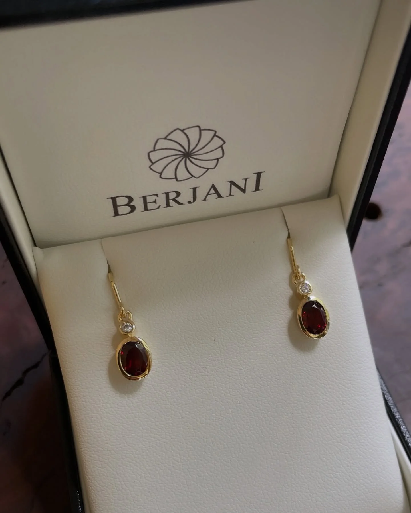 Celebrating the Garnet with a pair of custom handmade Rhodolite garnet and diamond gold earrings. A loving gift from a beautiful grandmother to her granddaughter. 

#garnet #diamond #gold #earrings #finejewellery