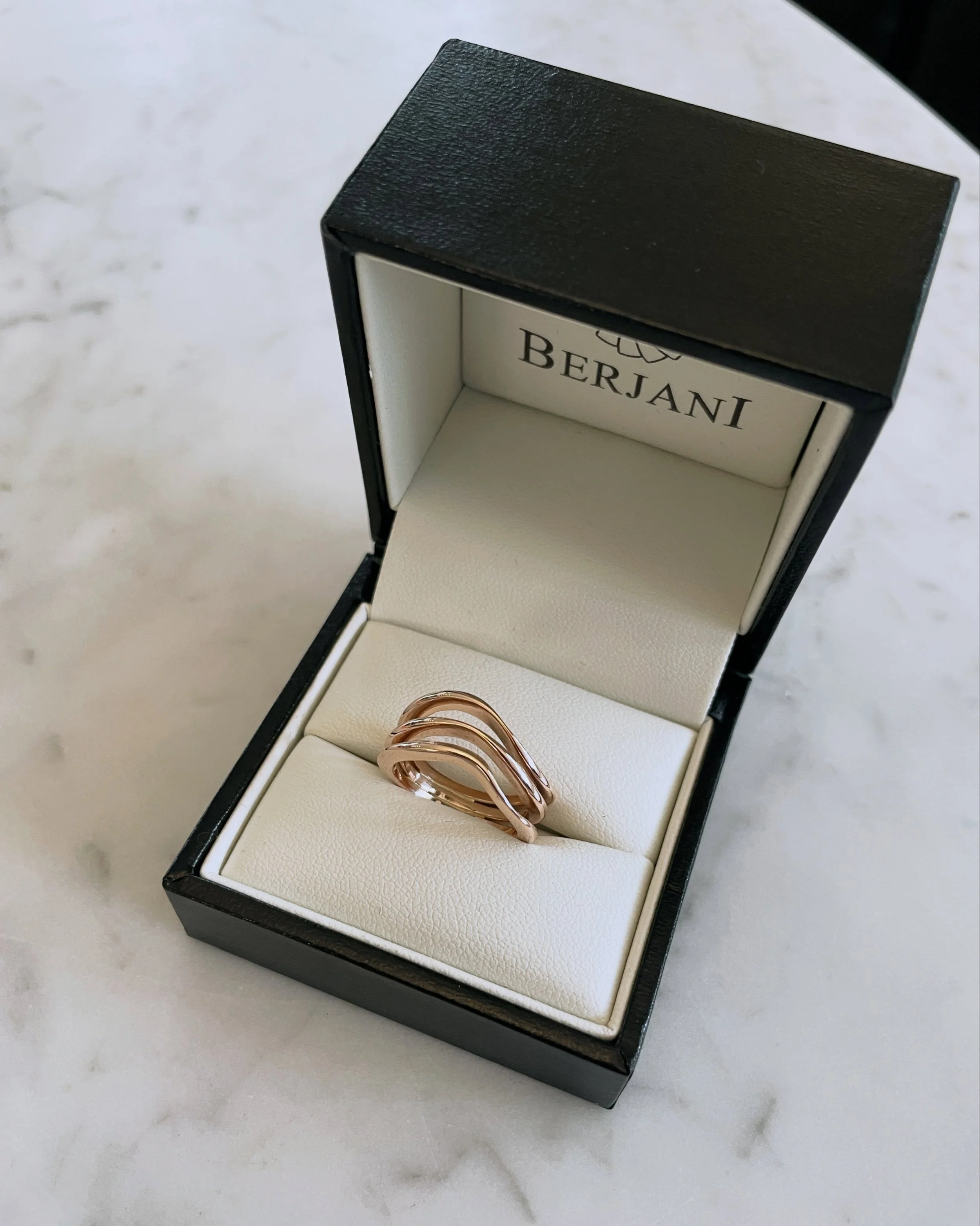 BERJANI Bespoke - Handcrafted in yellow gold, custom made for a beautiful lady&hellip; A special gift to herself&hellip; She wears it everyday&hellip; 🫶

#signature #niche #giftideas #gold #jewellery