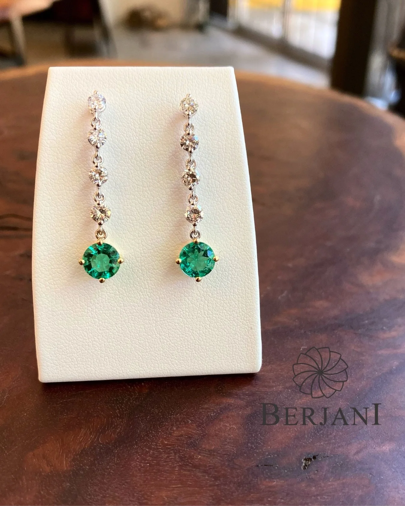 BERJANI Bespoke - Celebrating Emerald Month with one of those &lsquo;wow&rsquo; pieces, custom designed and handcrafted for a delightful lady&hellip; 18k white gold Colombian emerald and diamond earrings&hellip; 💚

#colombianemeralds #diamonds #gold