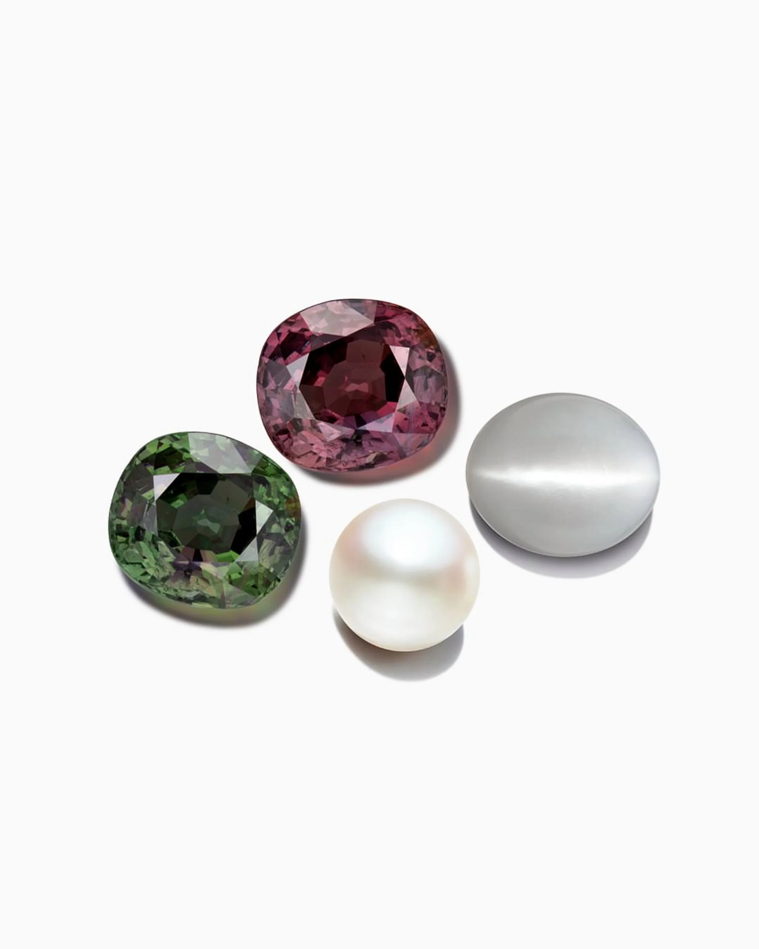 @giagrams
・・・
June babies are lucky to have not one, not two, but three phenomenal birthstones: pearl, alexandrite and moonstone!  These gems are &ldquo;phenomenal&rdquo; not just for their beauty, but because they display unique optical effects, kno