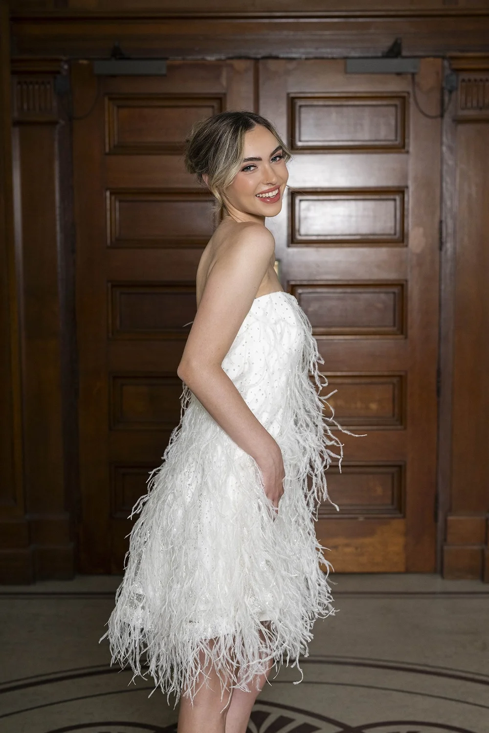 australian bridal mini dress Chic Strapless Short Mini Wedding Dress with Detachable Sleeves and Overskirt