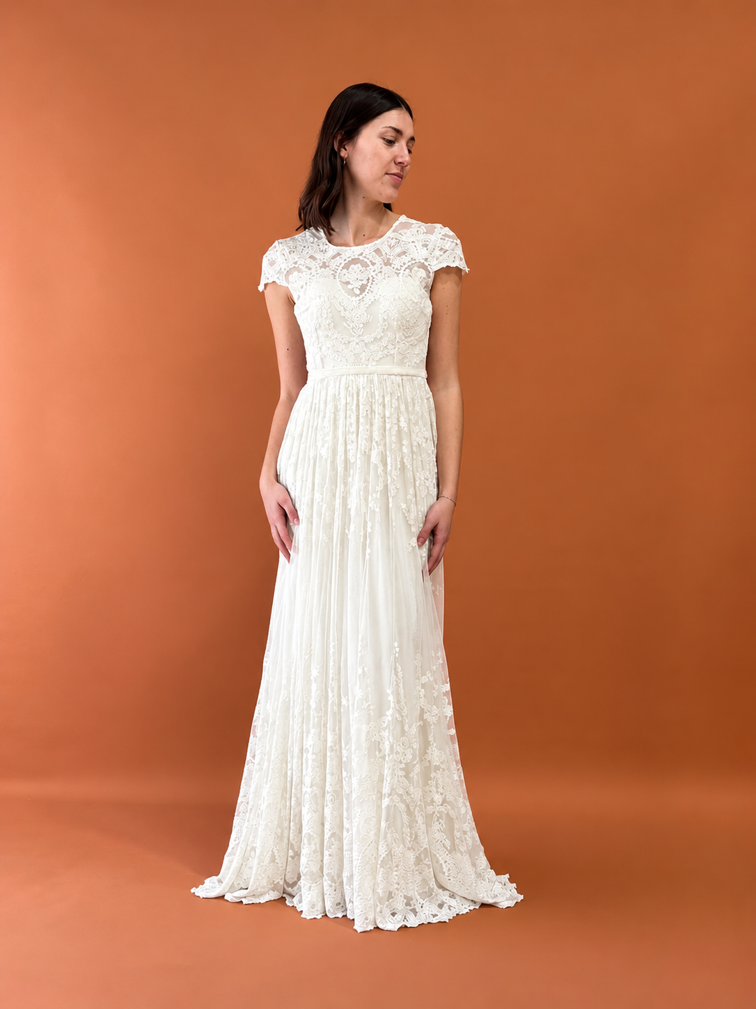 Erin_Clare_Bridal_Willow (9).png