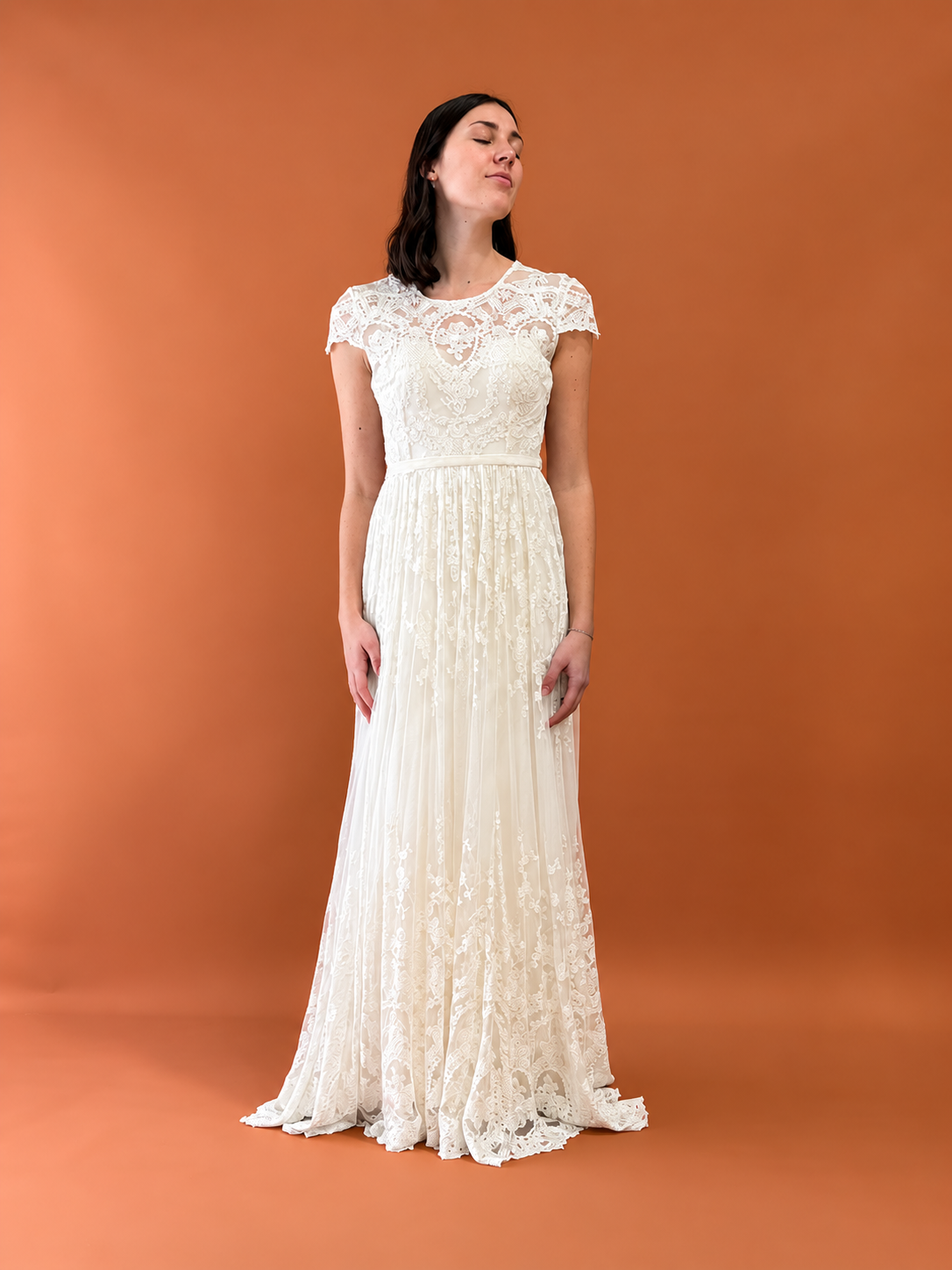 Erin_Clare_Bridal_Willow (10).png