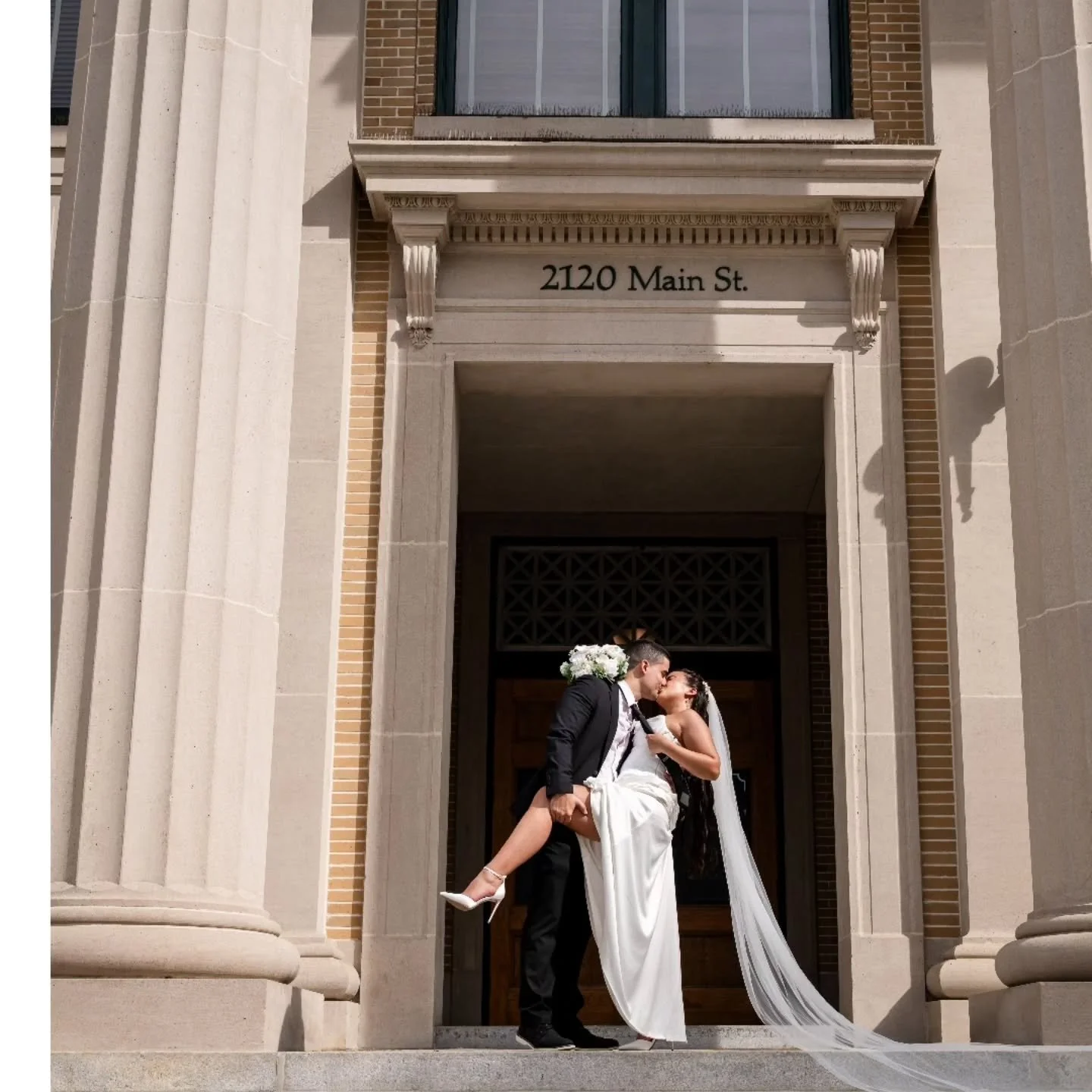 Downtown elopements are a vibe ✨
Dario & Mareydis 💍