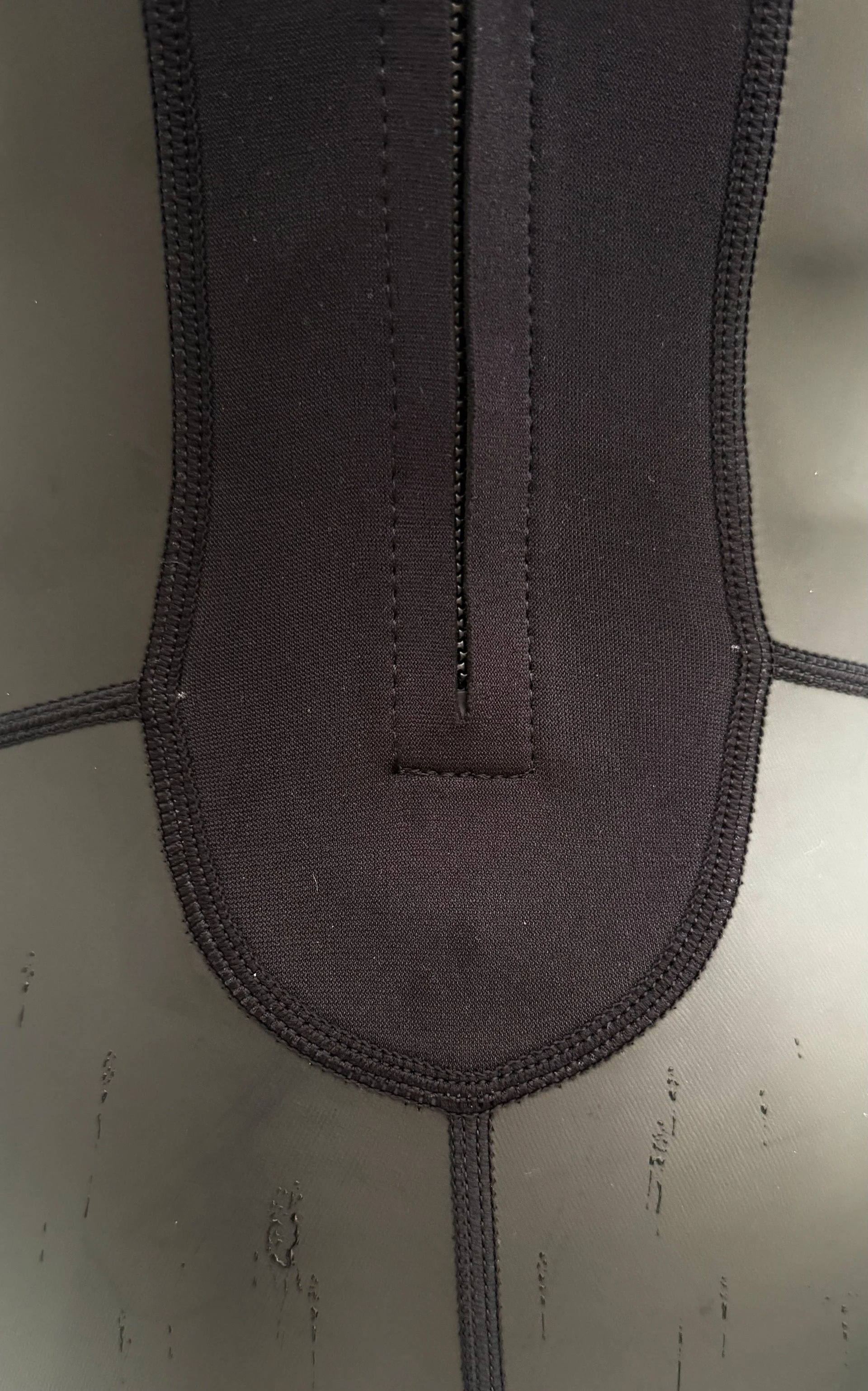 Black Speed Suit Zipper.jpg