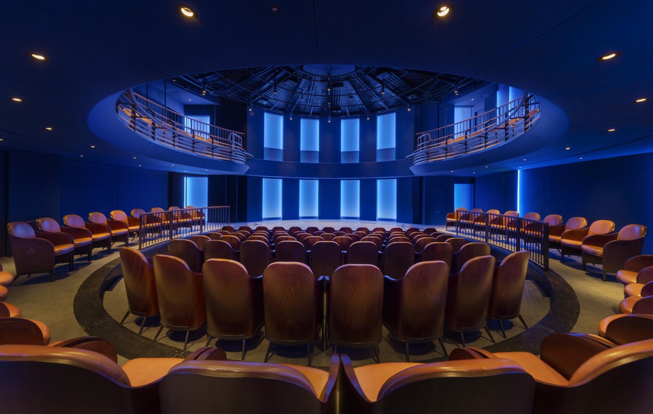 lucentlighting_boulevard-theatre-london_001.1312x832.jpg