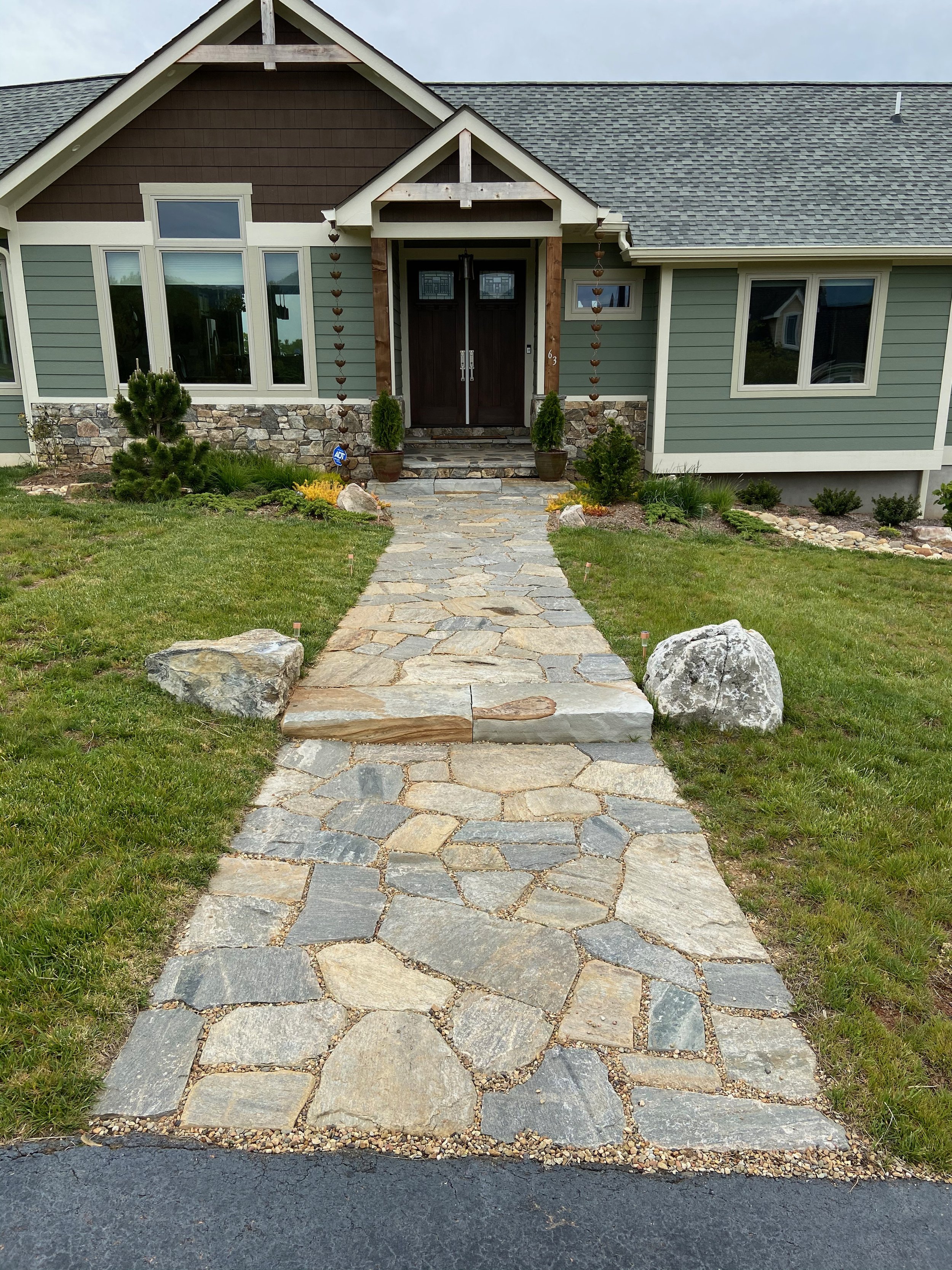 Wide, welcoming entry