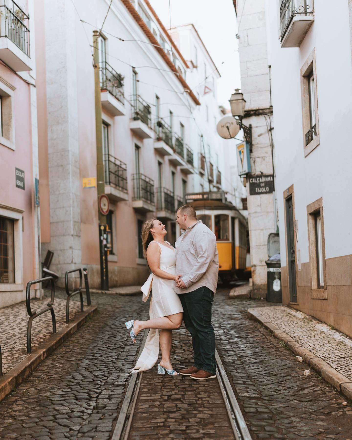 Yes to meeting the couples of 2025 strolling through the beautiful streets of Lisbon 💕

#memorelle #memorelleweddings #destinationweddingphotographer #destinationweddings #luxuryweddingphotographer #lisbon #photoshoot #engagementshoot