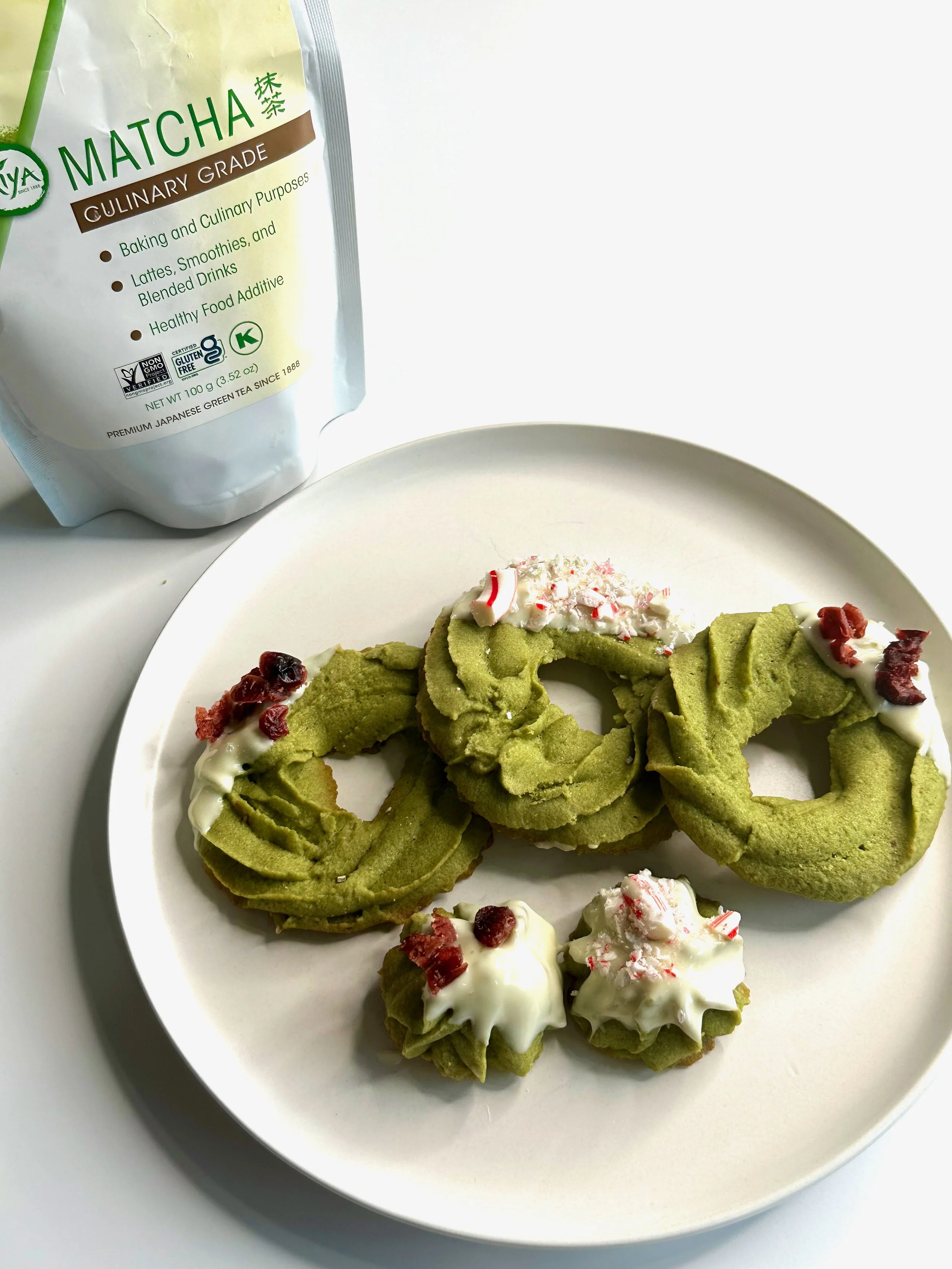 Matcha Wreath Cookies Recipe (Matcha Spritz Cookies) by Kat Lieu