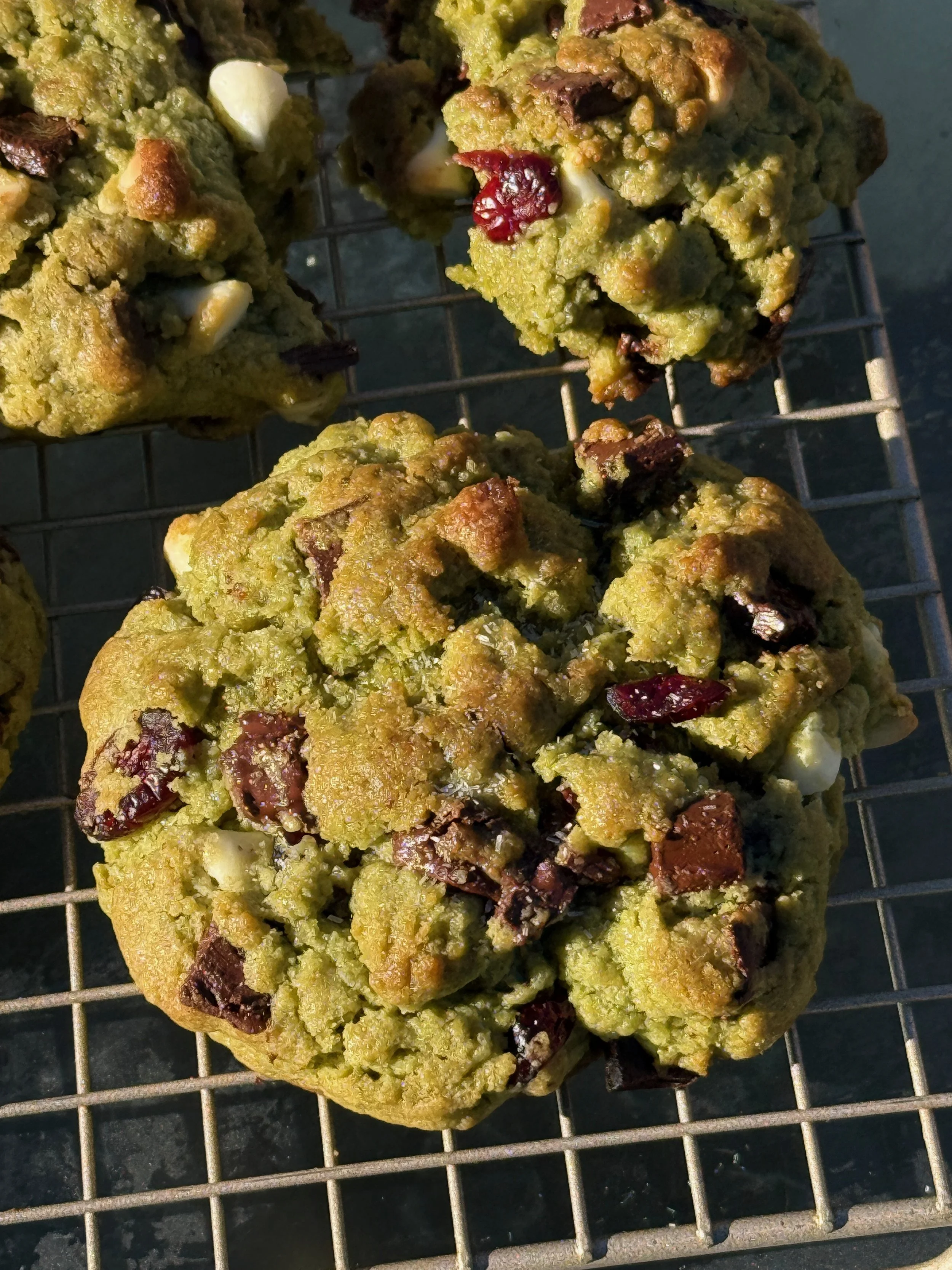 The Best Matcha Chocolate Chip Cookies Recipe (Levain Style)