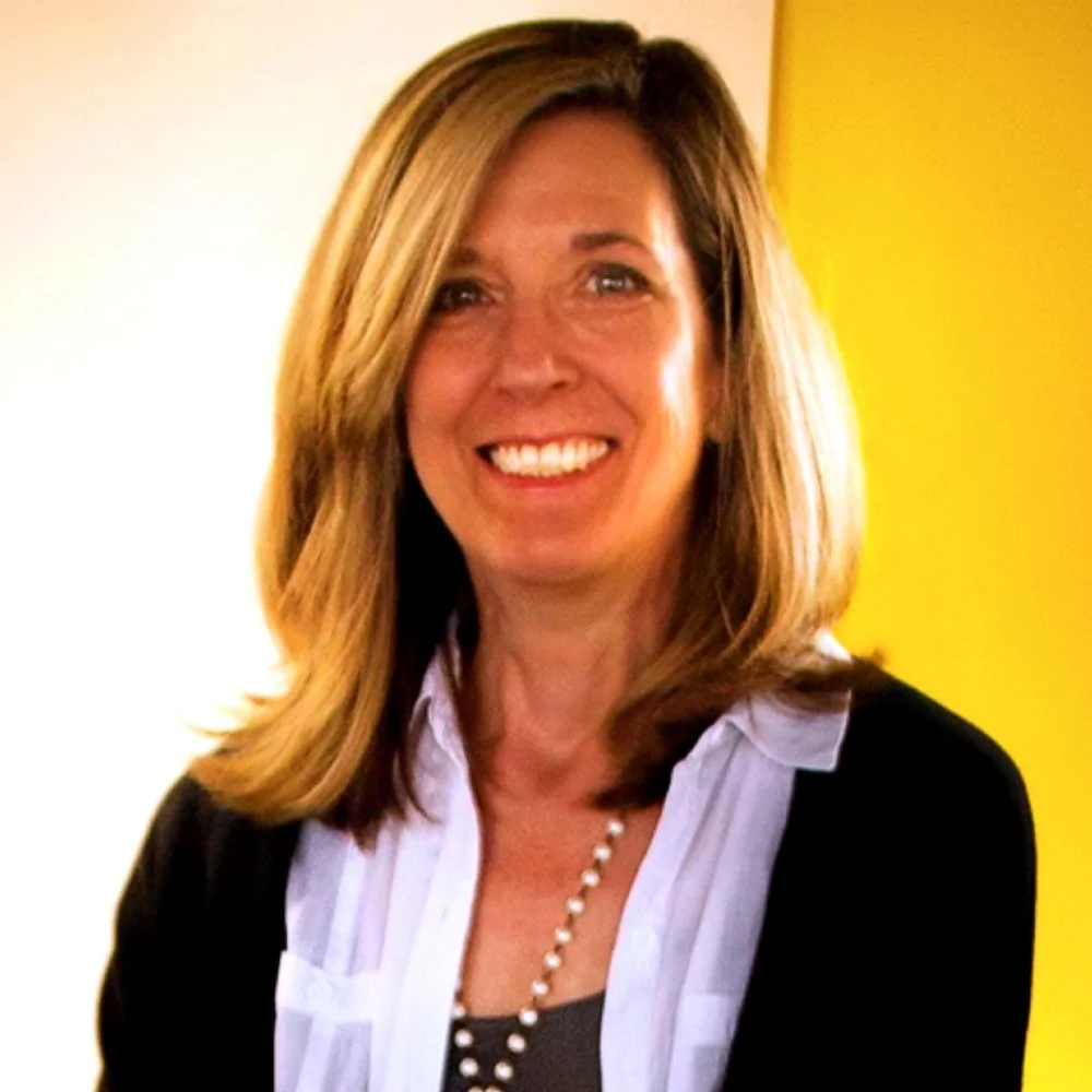 Jennifer 1 small.JPG