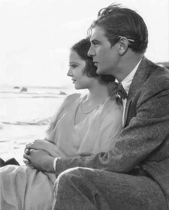 Coop &amp; Sylvia Sidney in &quot;City Streets&quot; (1931)

#garycooper #sylviasidney #oldhollywood