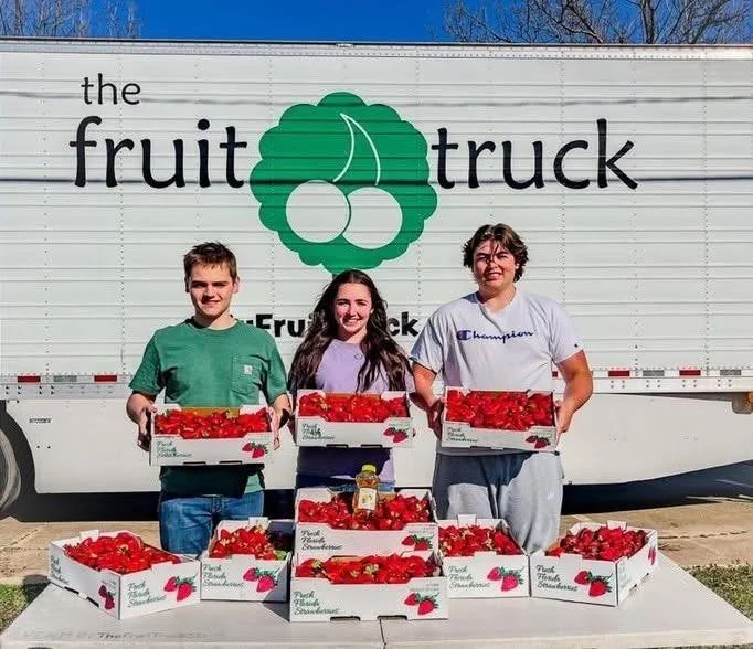 Glendive MT Florida Strawberry Truckload Sale