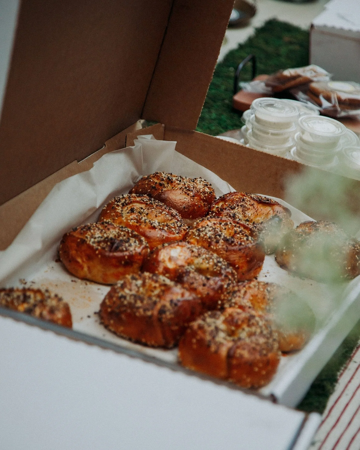 Not your average catering, because we&rsquo;re not your average bagels. 

After wedding brunch? Baby shower? Pizza bagel Friday? We got you.