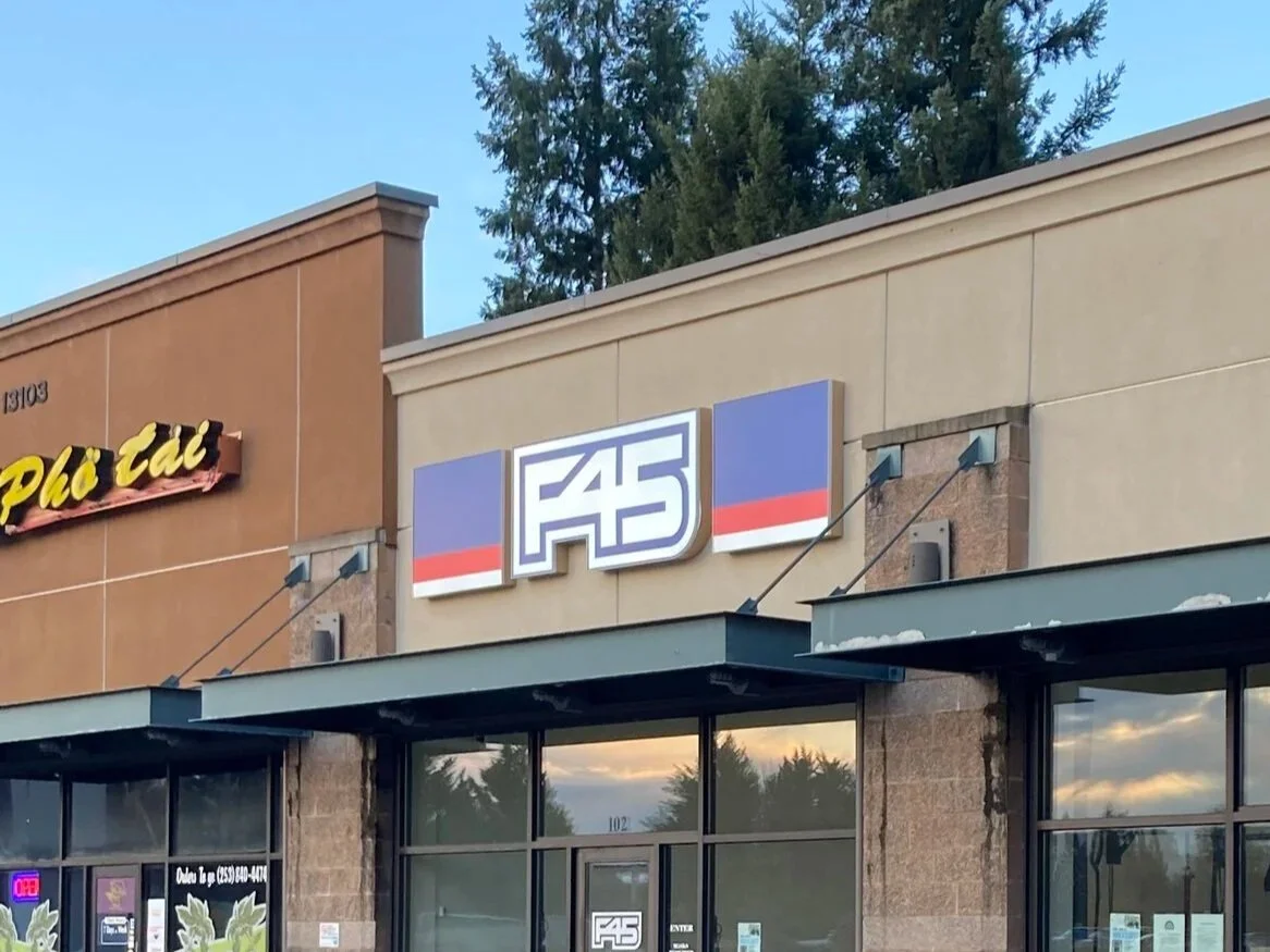 F45_Exterior_ChannelLetterSign_SignDog.jpg