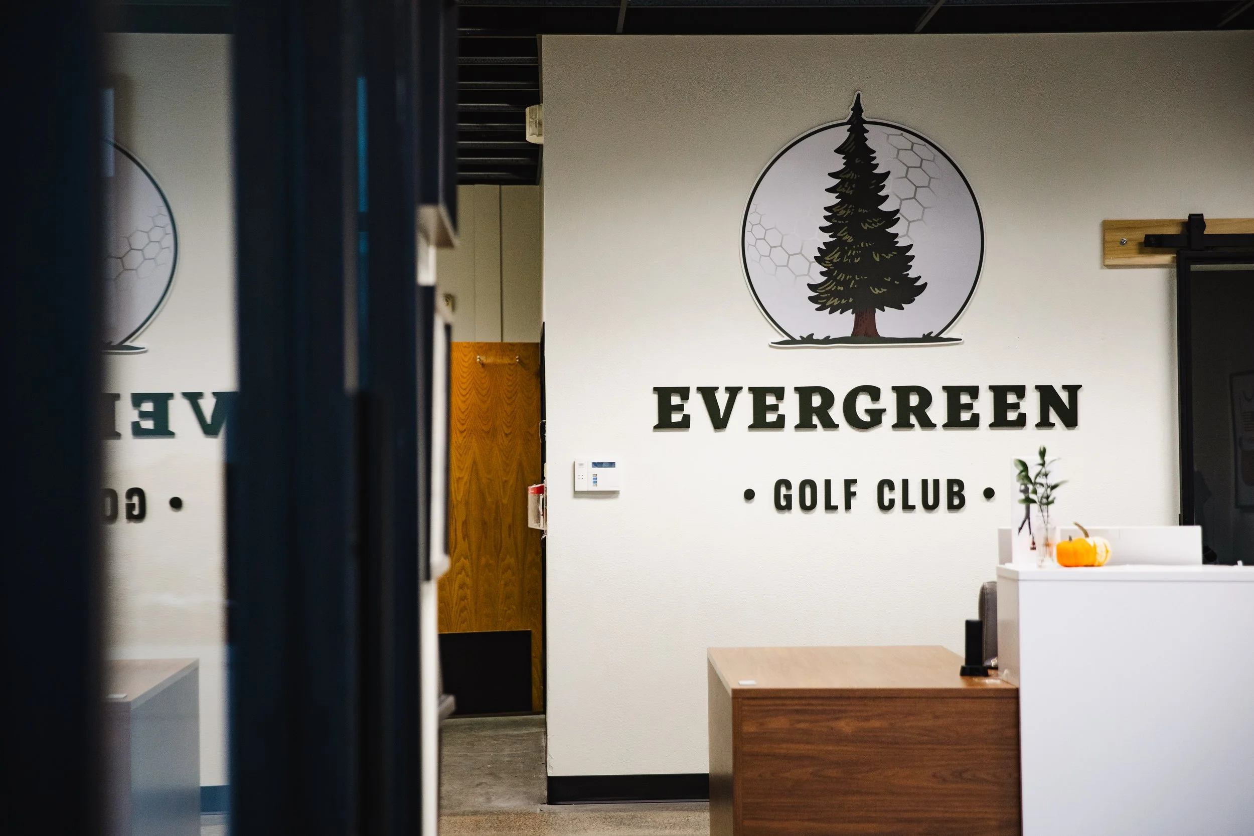Dimensional letters for office spaces