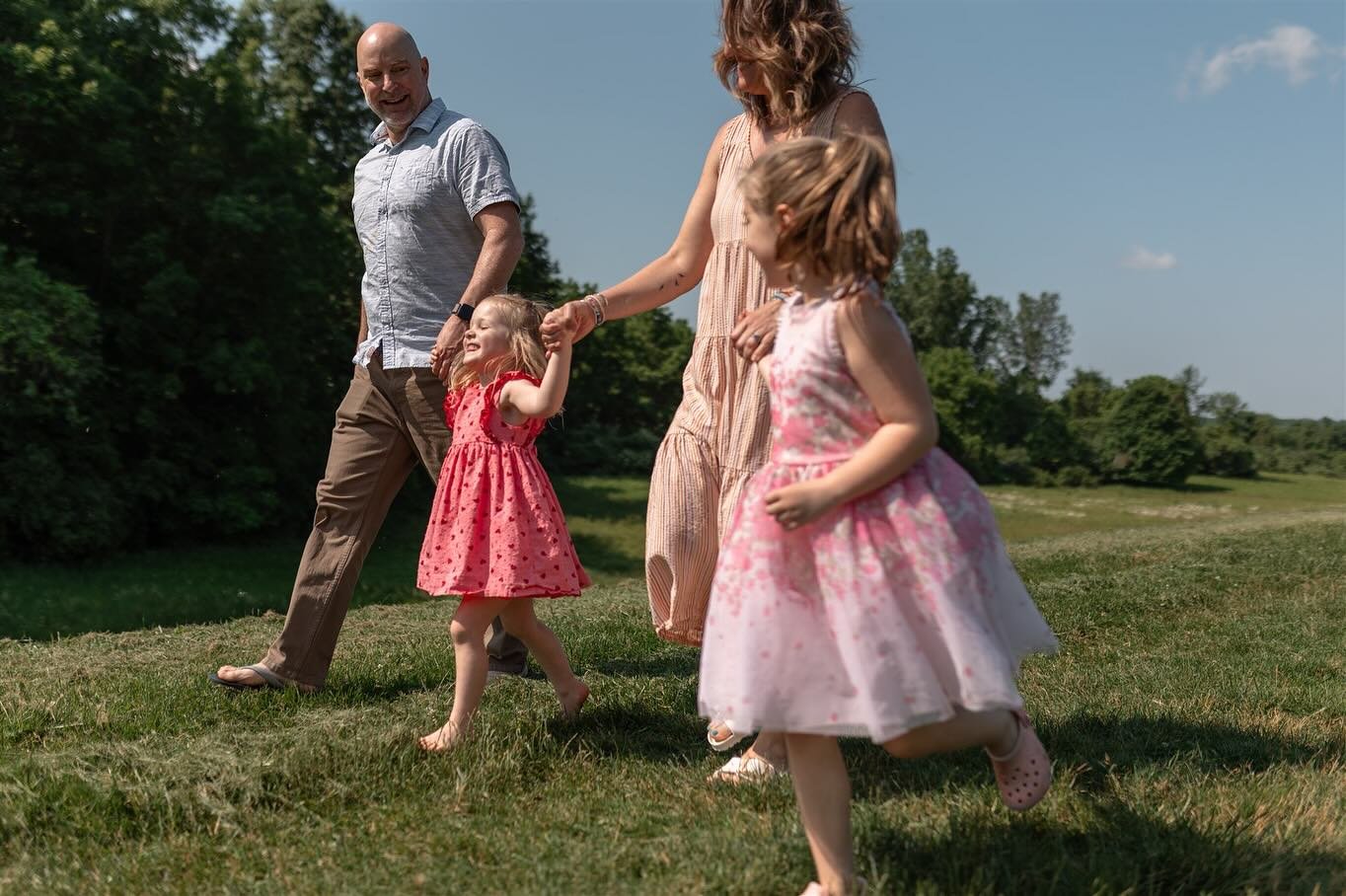 Special place in my heart for this family, and so sad that they&rsquo;re soon to move.  I&rsquo;ll miss my dear lifelong friend and getting to photograph her family each year.  So happy we got one more session in before they head west. ✨