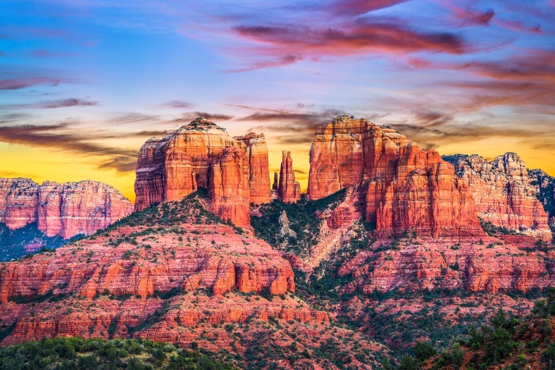 &ldquo;Nowhere on this planet is the desert as fascinating as it is in Arizona.&rdquo; &ndash; Joseph Stacey #amfmtravel⁠
.⁠
.⁠
.⁠
.⁠
#quote #travelquote #inspiration #arizona #az #visitarizona #traveladvisor #nature #adventure #instatravel #travelst