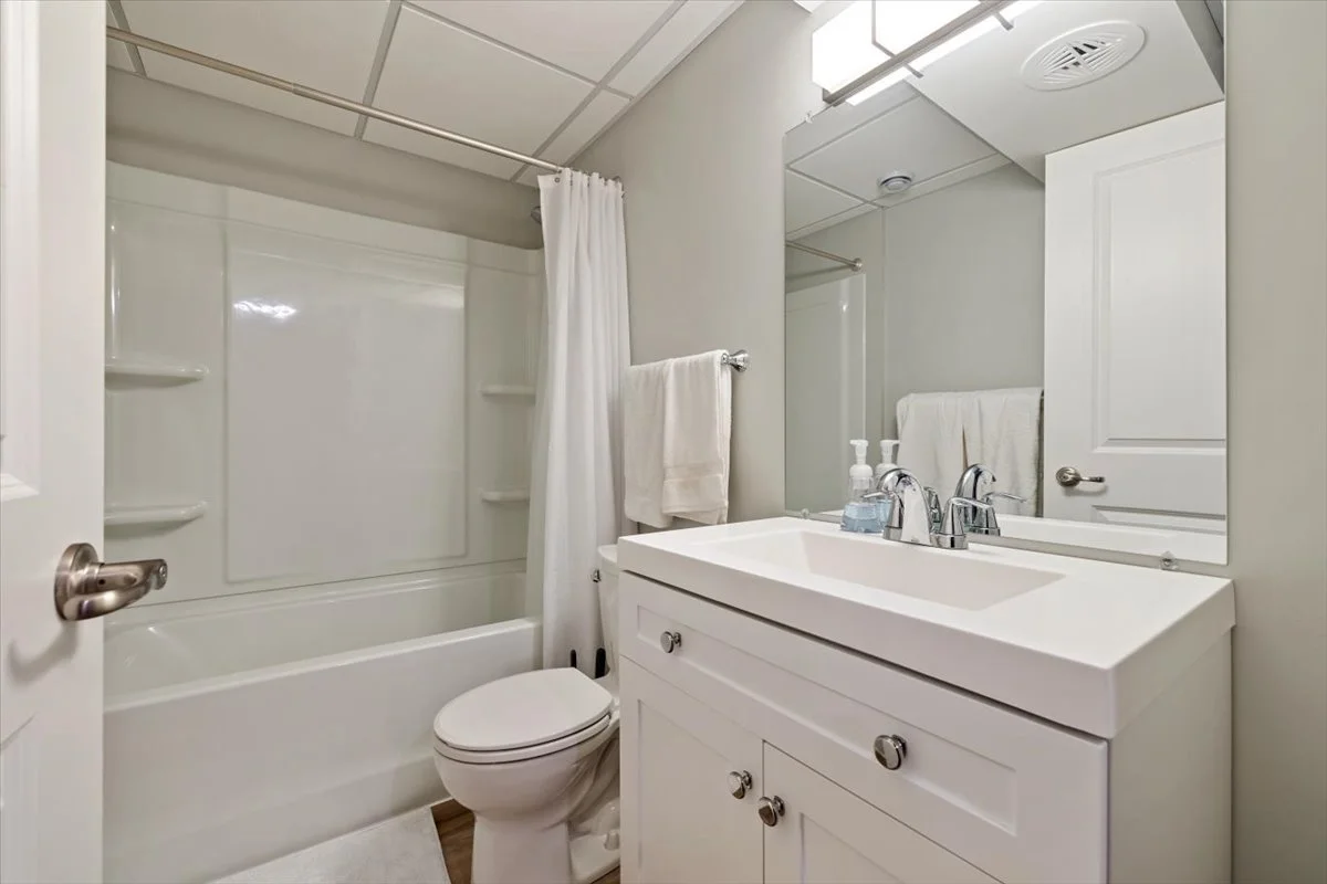 26-46 Sunkist Cove-24.jpg