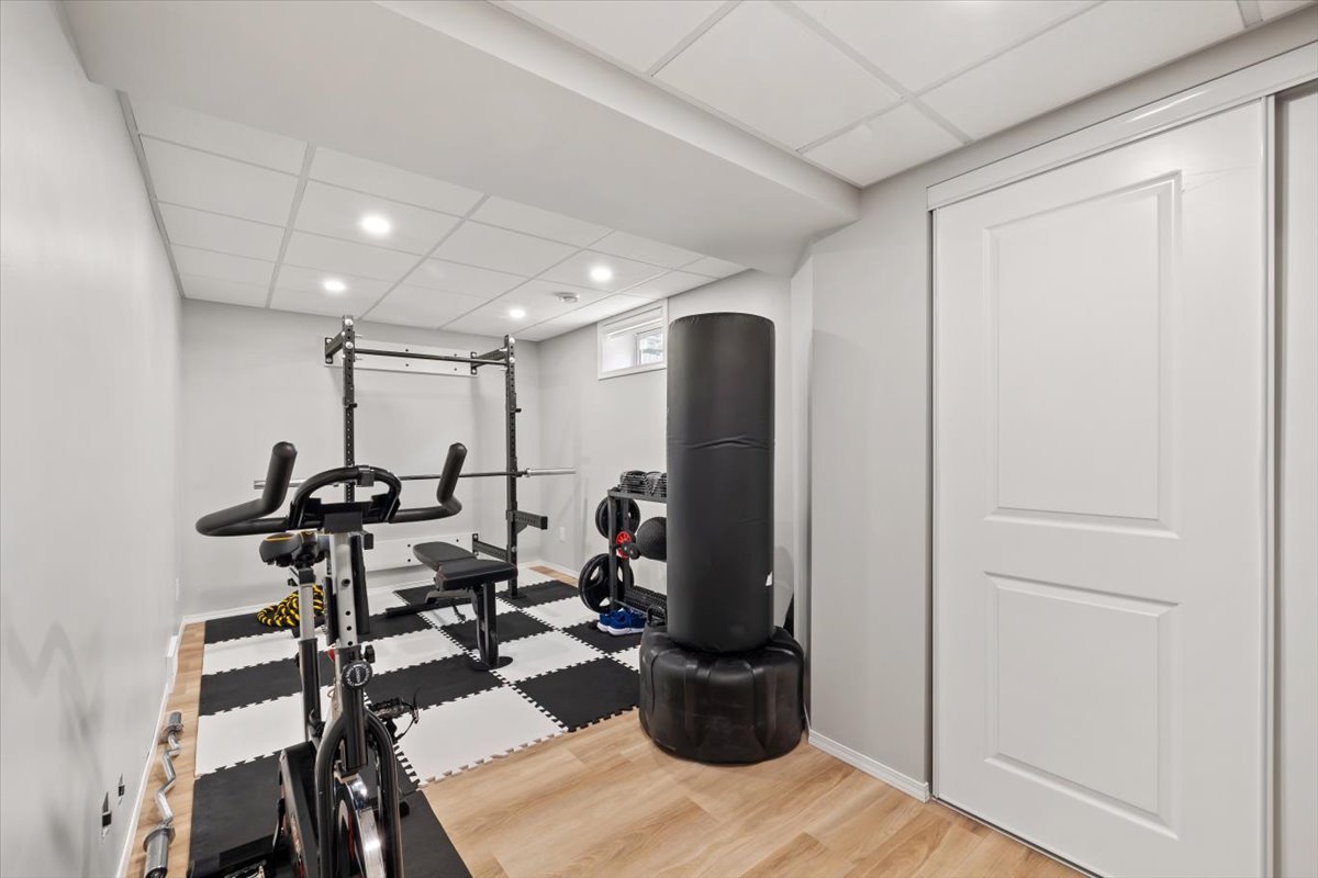 25-46 Sunkist Cove-23.jpg