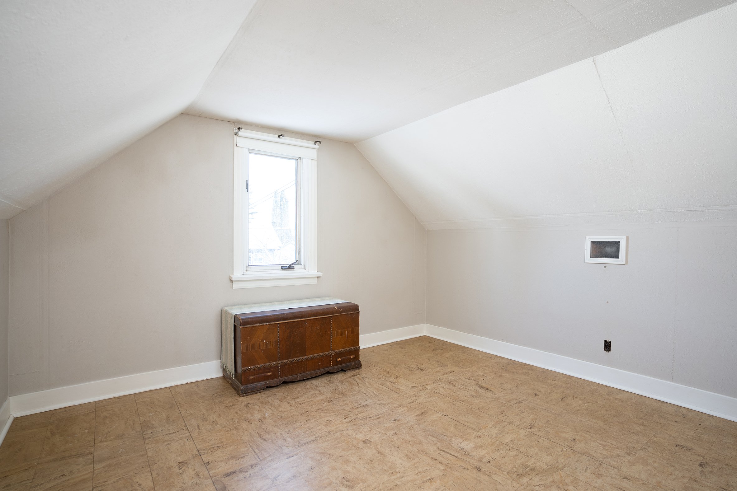 16. 397 Edgewood Street.jpg