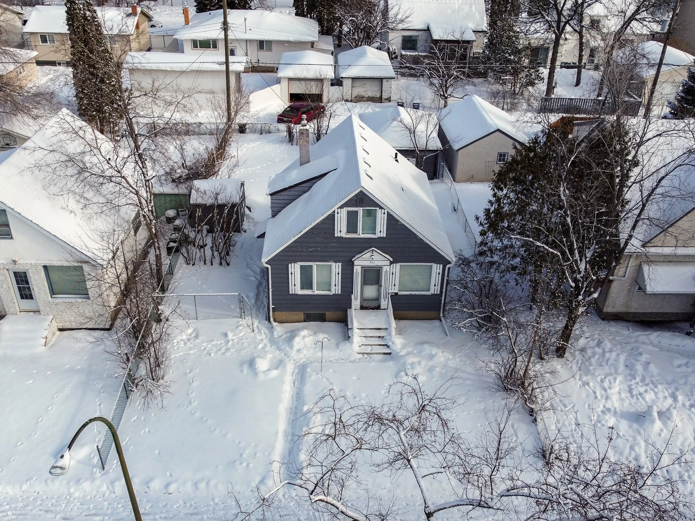 29. 397 Edgewood Street.jpg