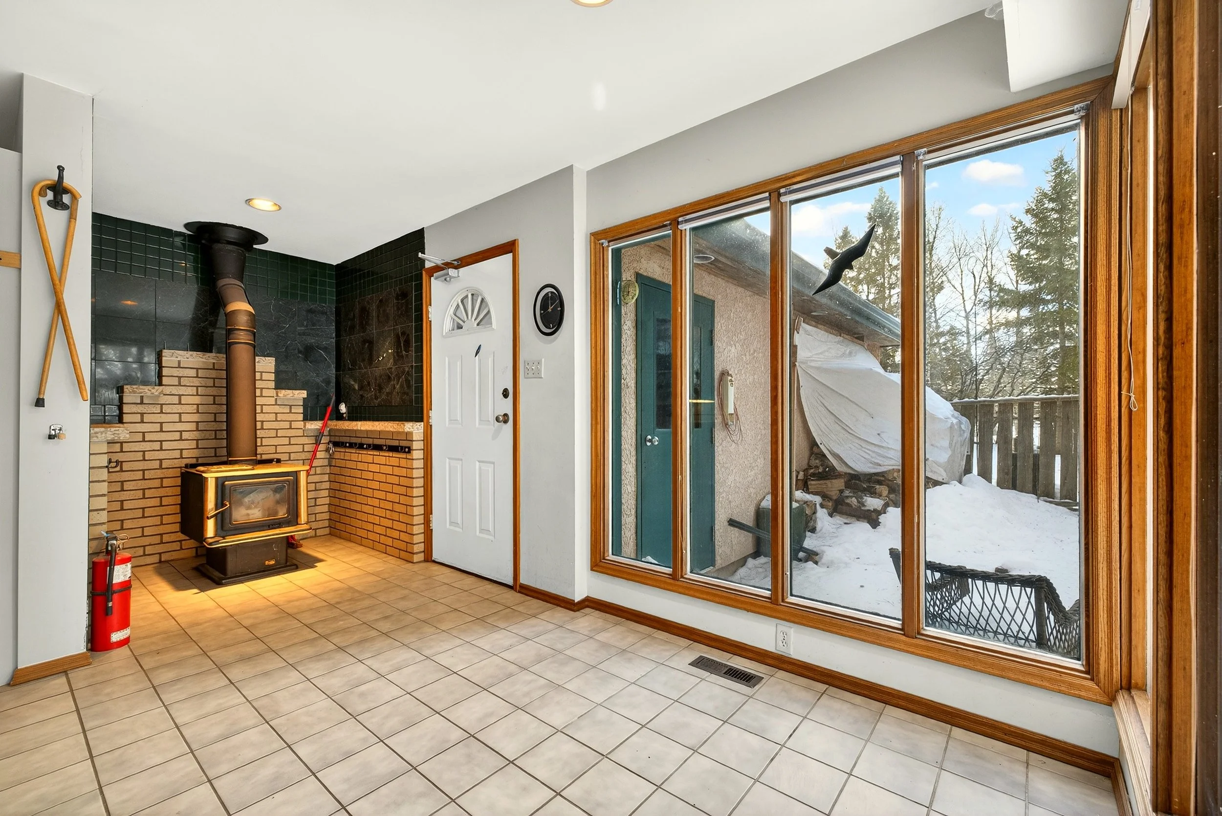 05-1645 Lee Blvd-00004.jpg