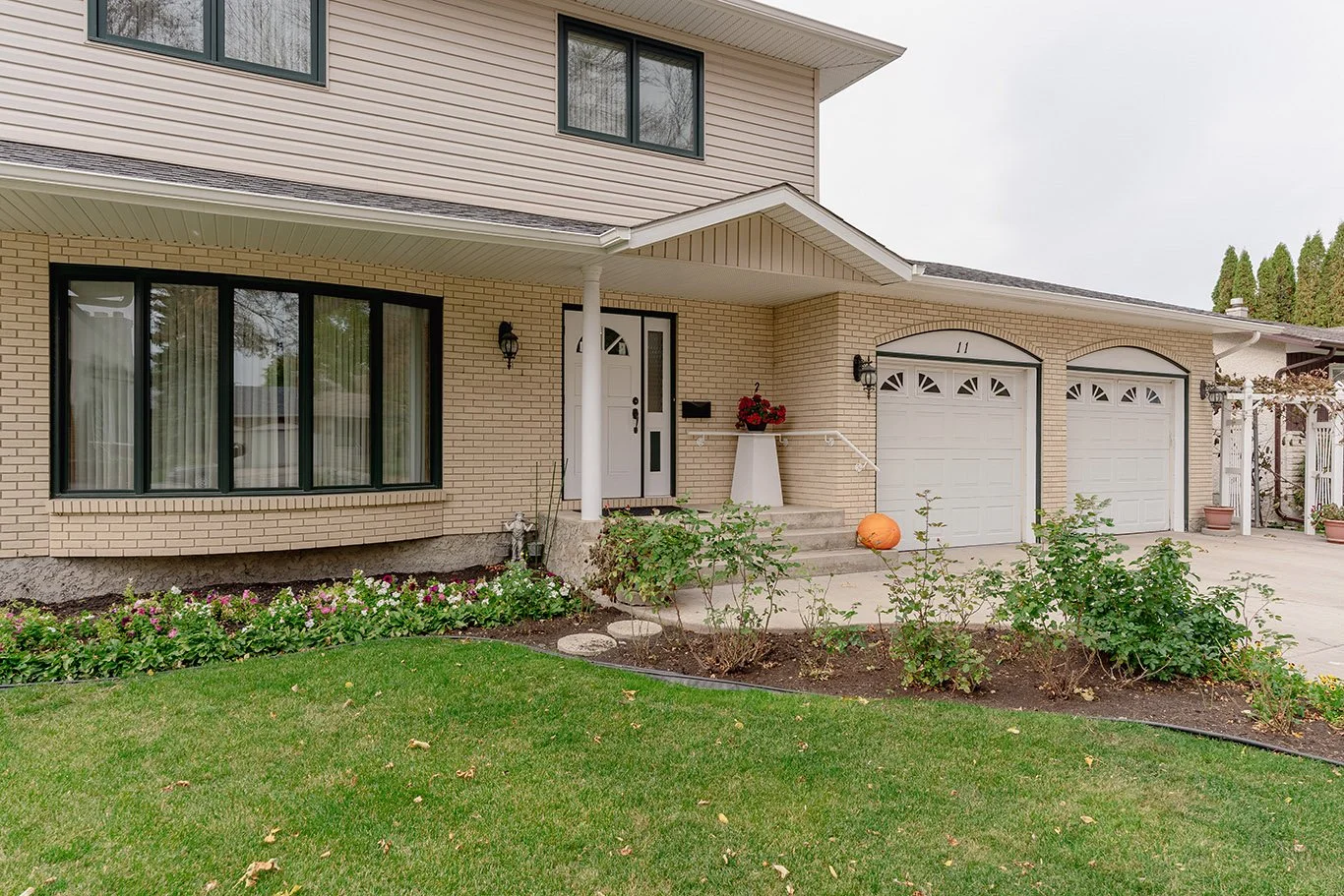 3. 11 Deborah Place.jpg